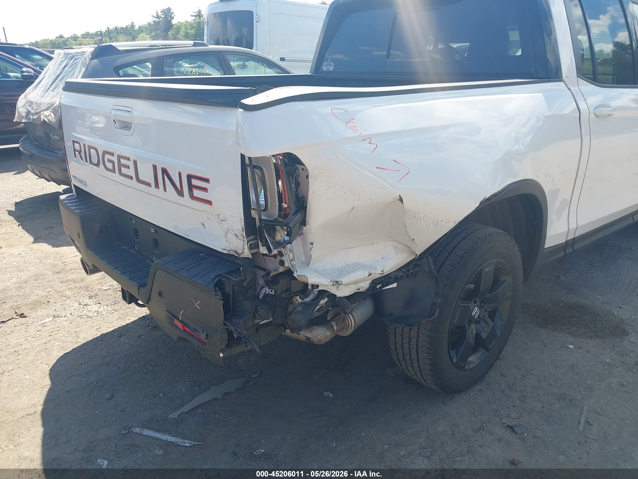 2024 Honda Ridgeline Black Edition White vin: 5FPYK3F84RB001363