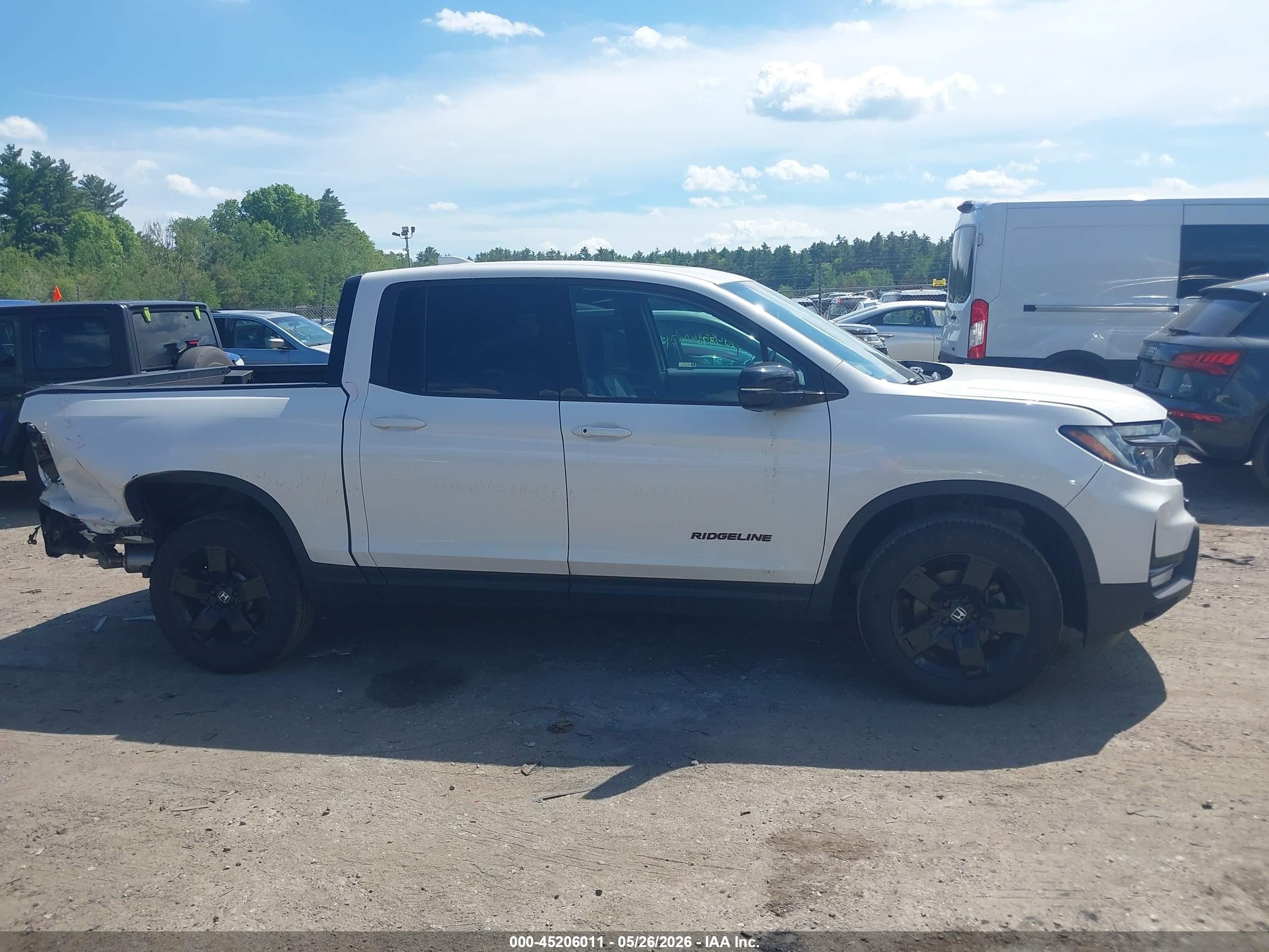 2024 Honda Ridgeline Black Edition White vin: 5FPYK3F84RB001363
