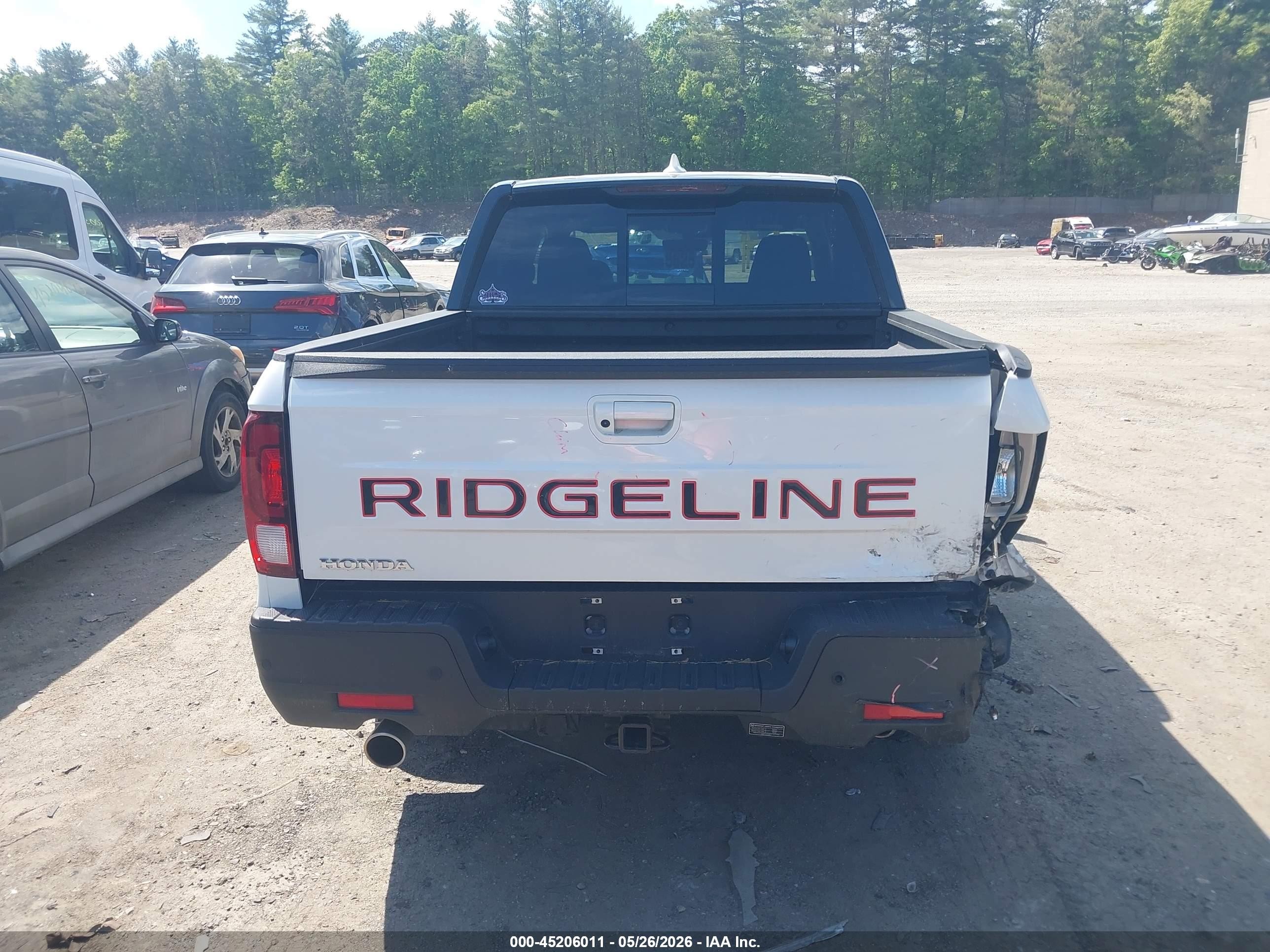 2024 Honda Ridgeline Black Edition White vin: 5FPYK3F84RB001363