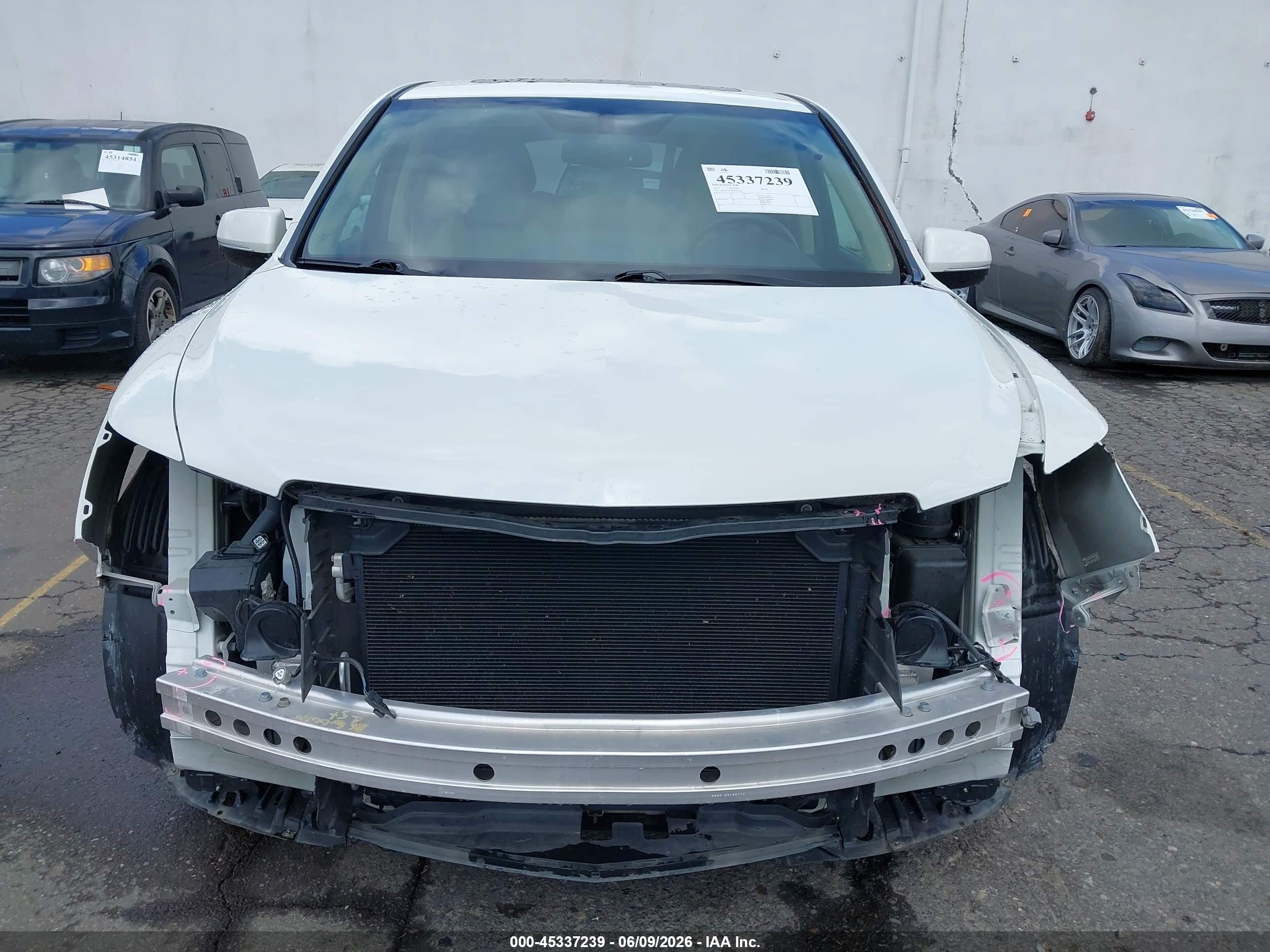 2015 Acura Mdx   White vin: 5FRYD3H20FB001494
