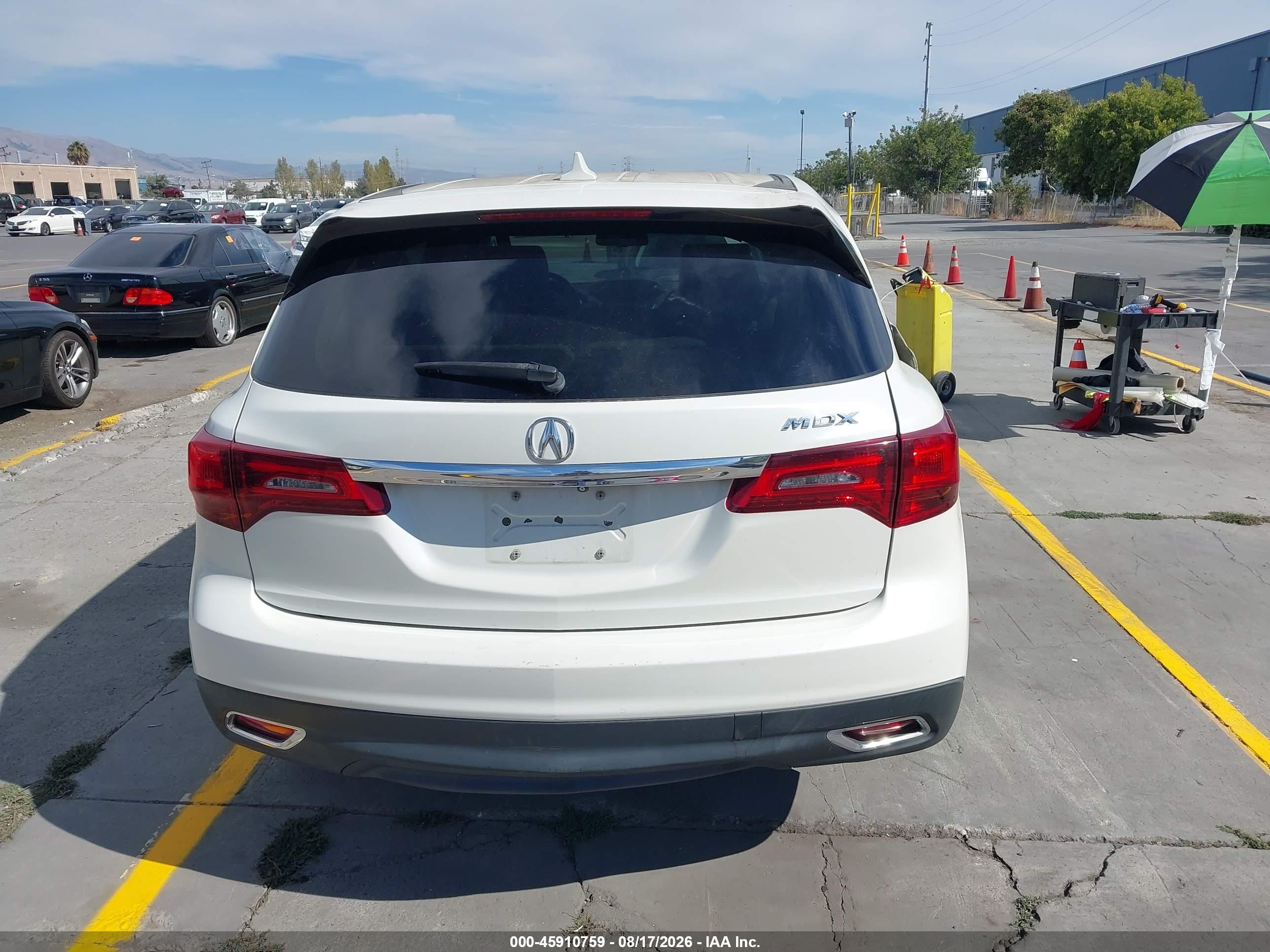 2015 Acura Mdx   White vin: 5FRYD3H23FB005622