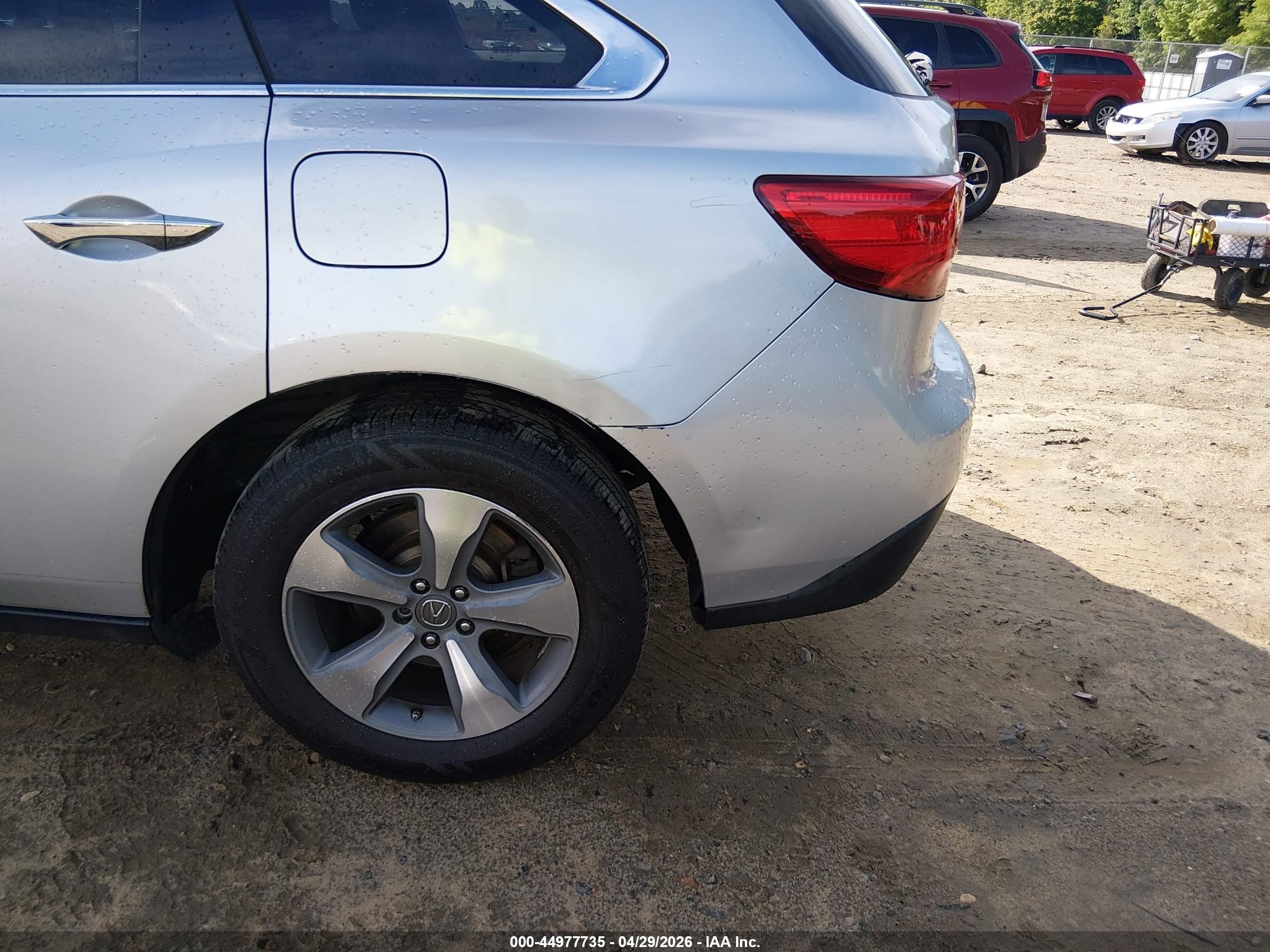 2014 Acura Mdx   Silver vin: 5FRYD3H24EB015509