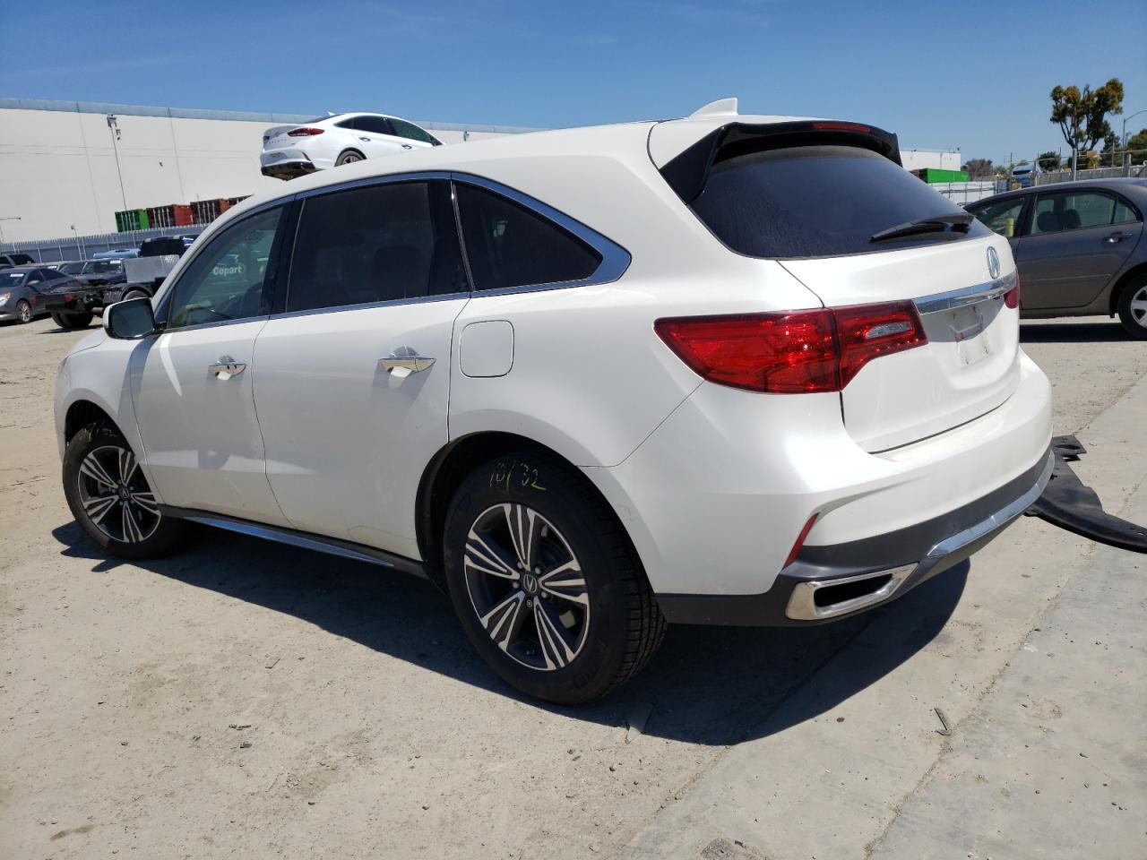 2017 Acura Mdx  White vin: 5FRYD3H33HB007172