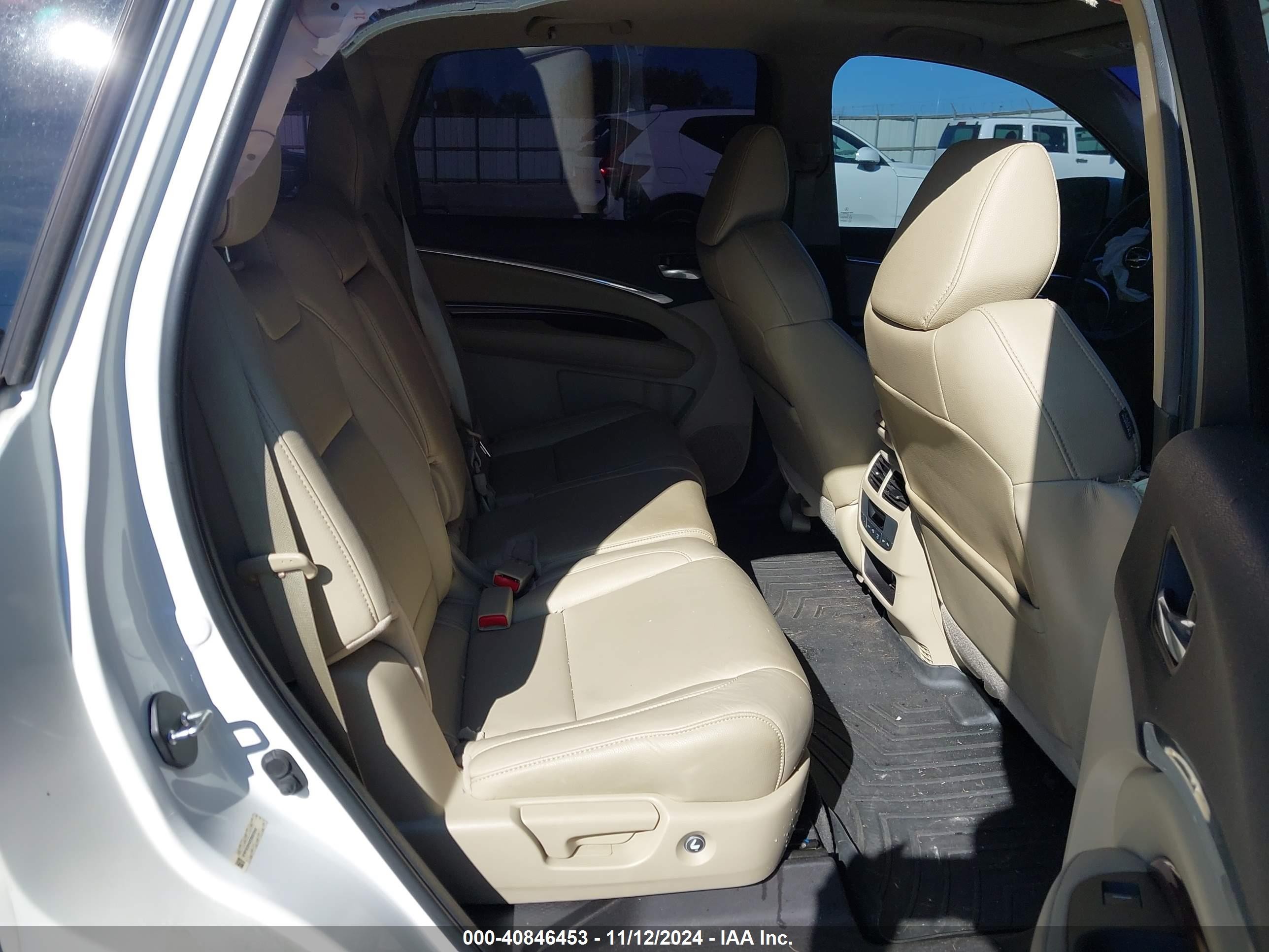 2014 Acura Mdx Technology Package White vin: 5FRYD3H42EB003568