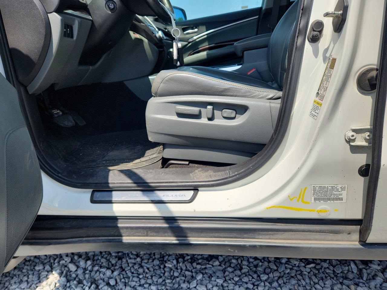 2015 Acura Mdx Technology White vin: 5FRYD3H44FB012807