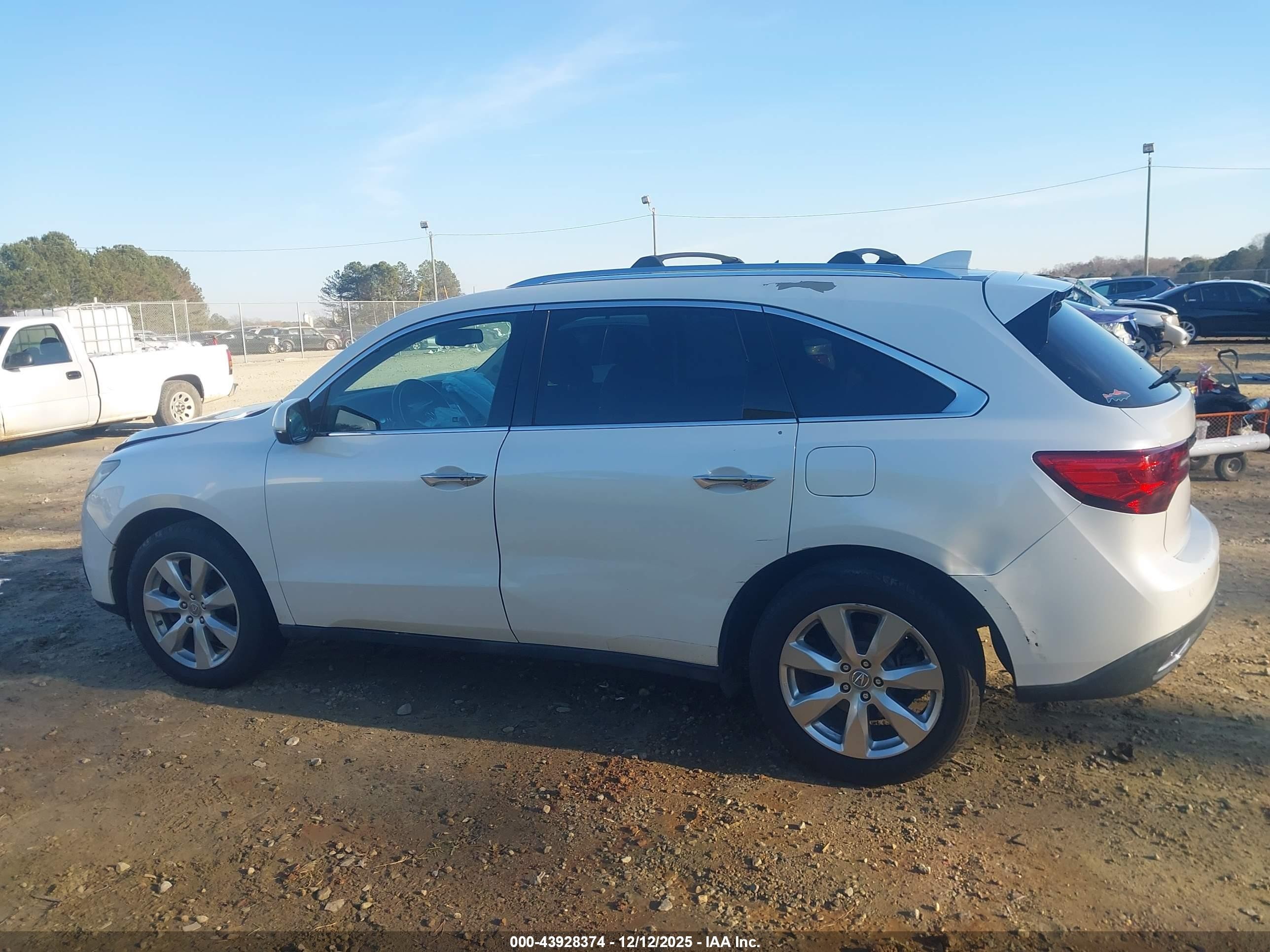 2014 Acura Mdx Advance Pkg W/entertainment Pkg White vin: 5FRYD3H84EB017426