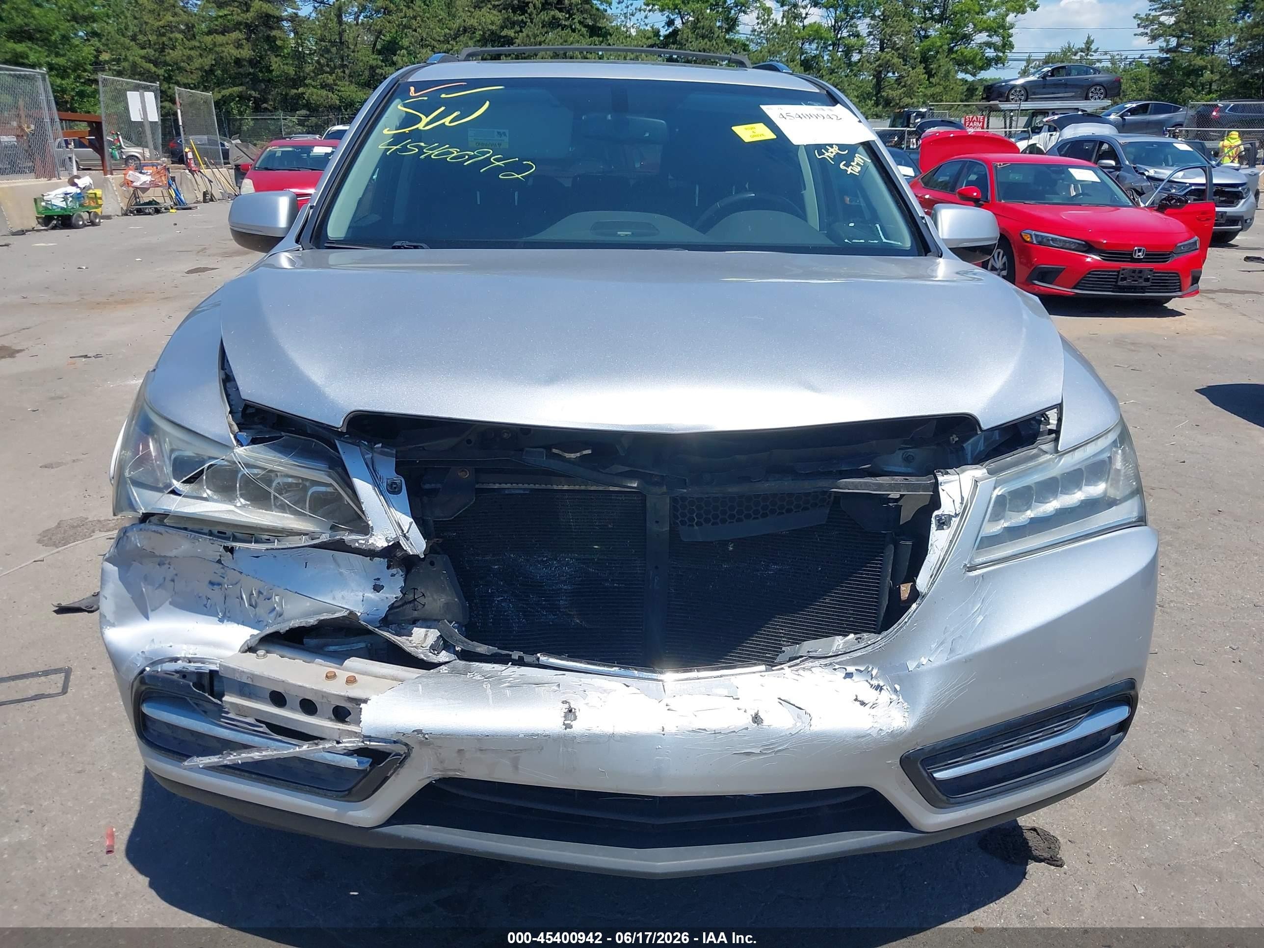 2014 Acura Mdx   Silver vin: 5FRYD4H24EB031215