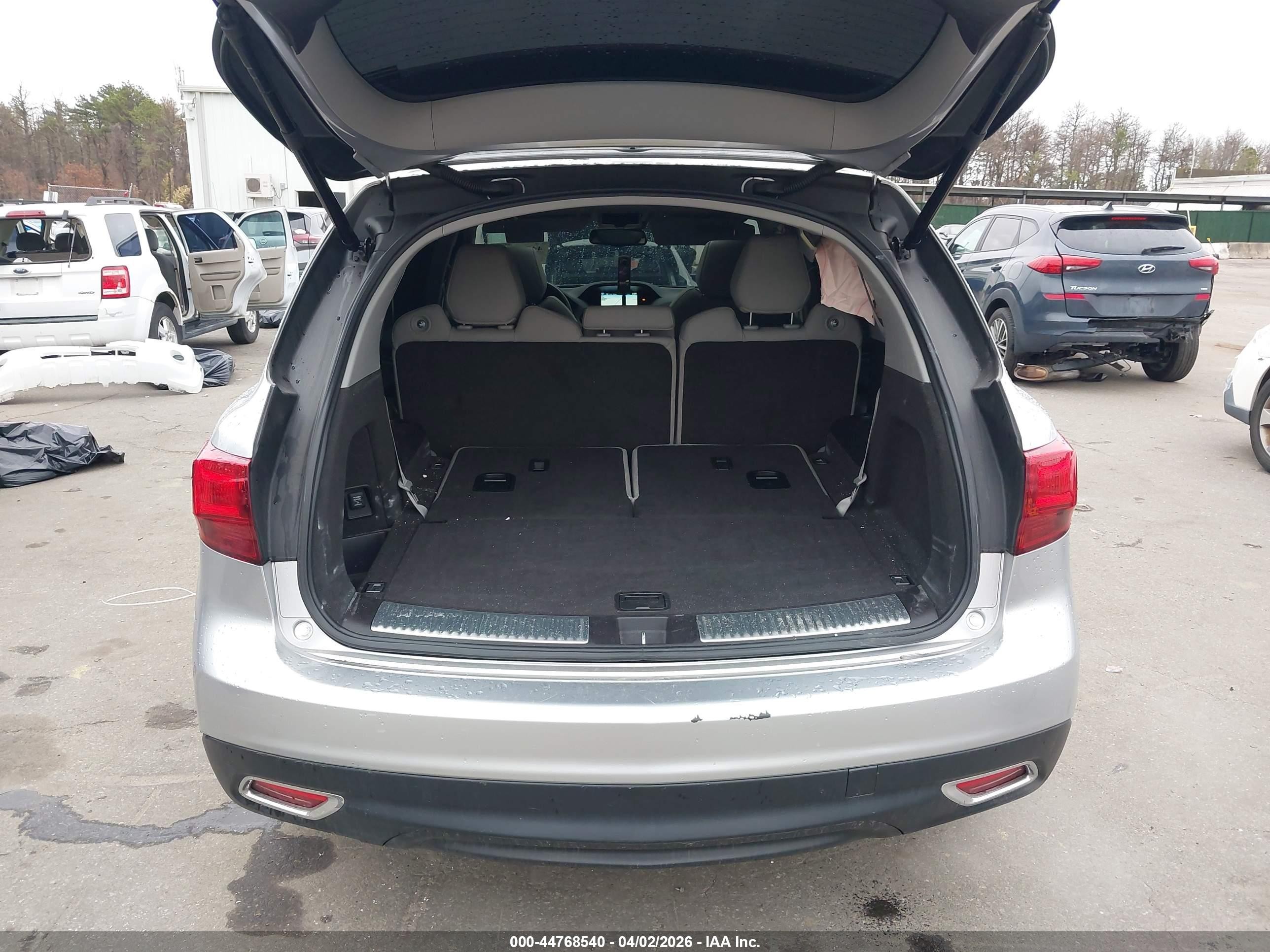 2014 Acura Mdx Technology Package Silver vin: 5FRYD4H42EB023082