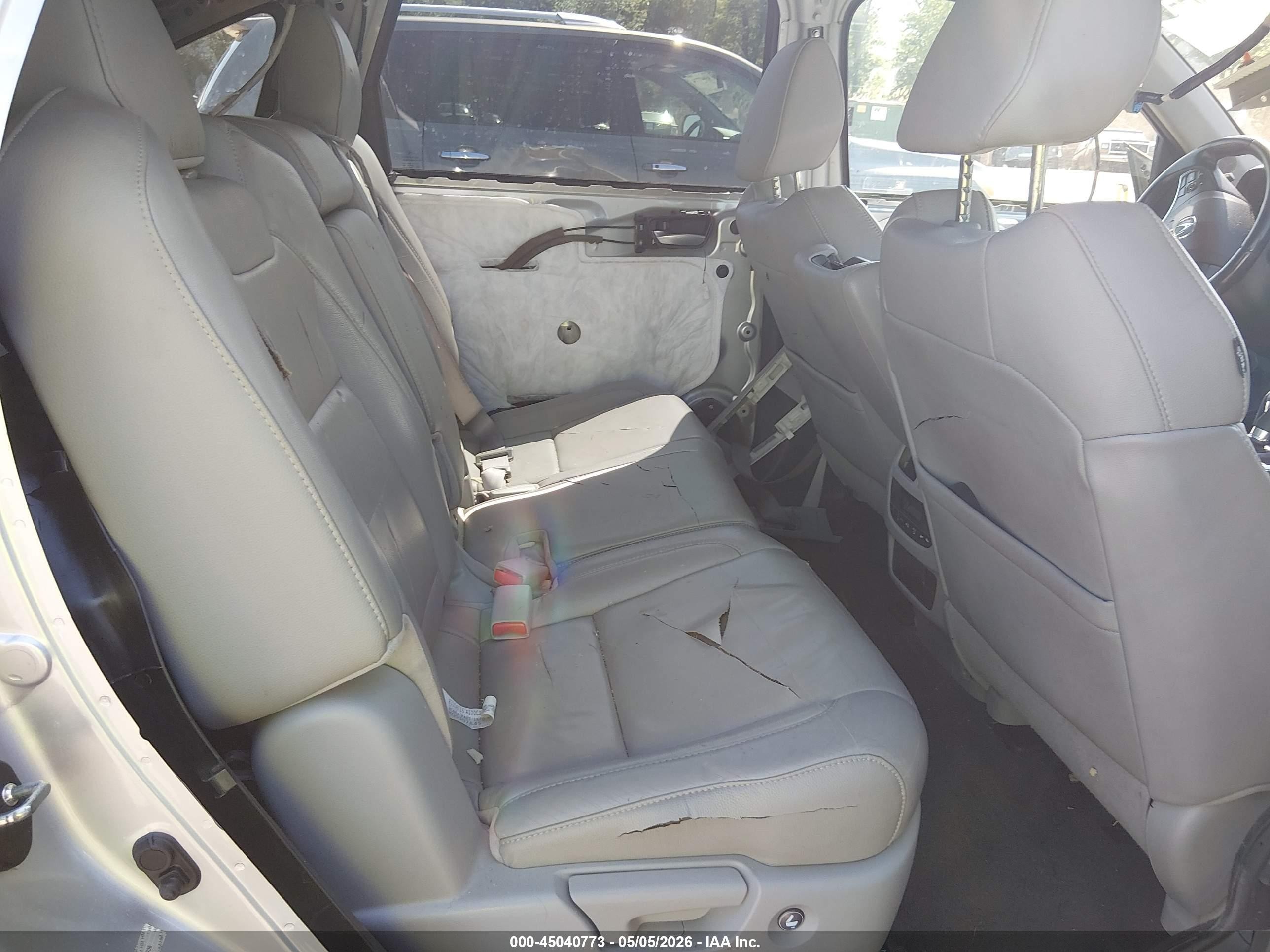 2014 Acura Mdx Technology Package Silver vin: 5FRYD4H43EB013936