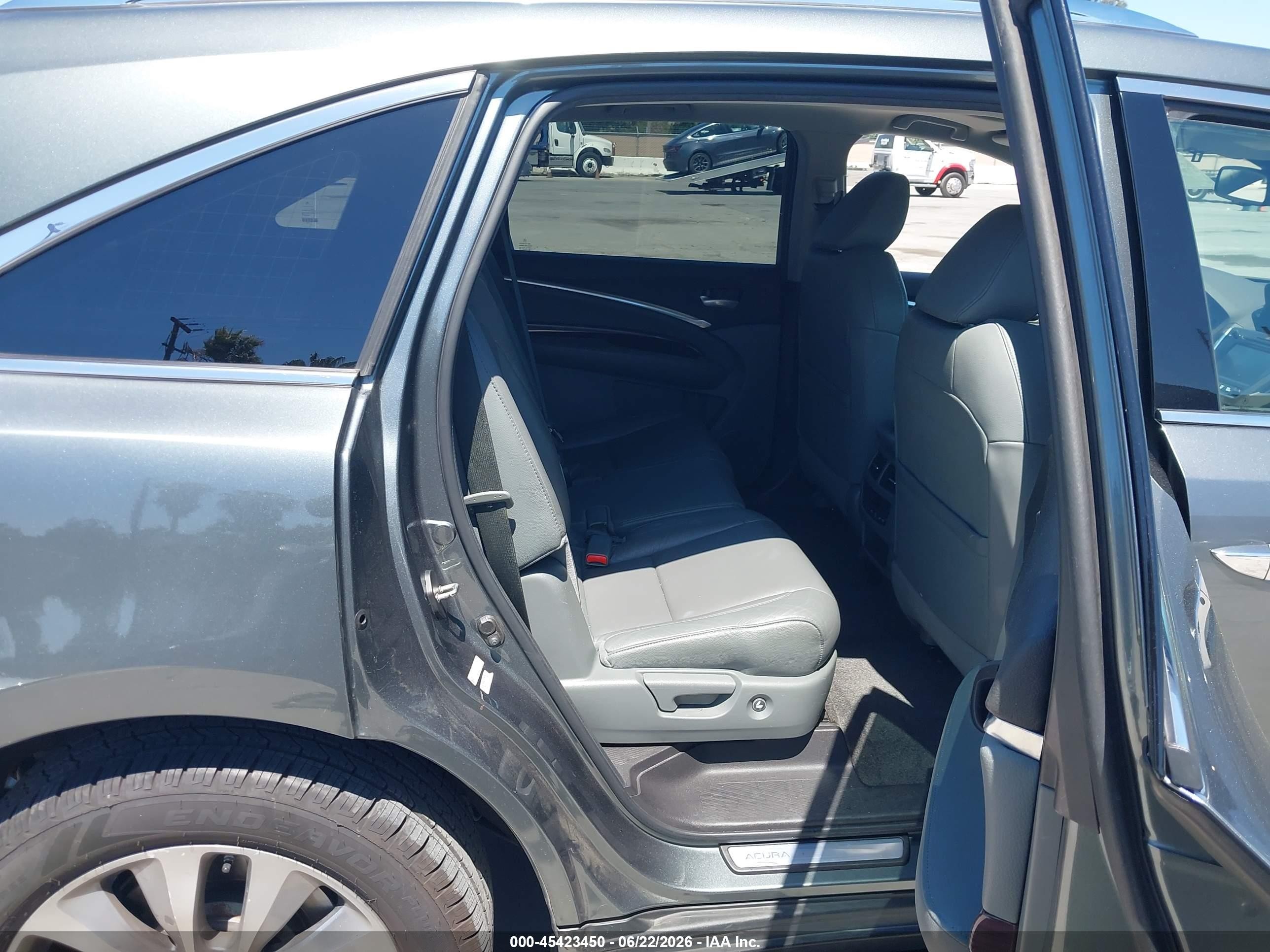 2014 Acura Mdx Technology Package Gray vin: 5FRYD4H47EB015480