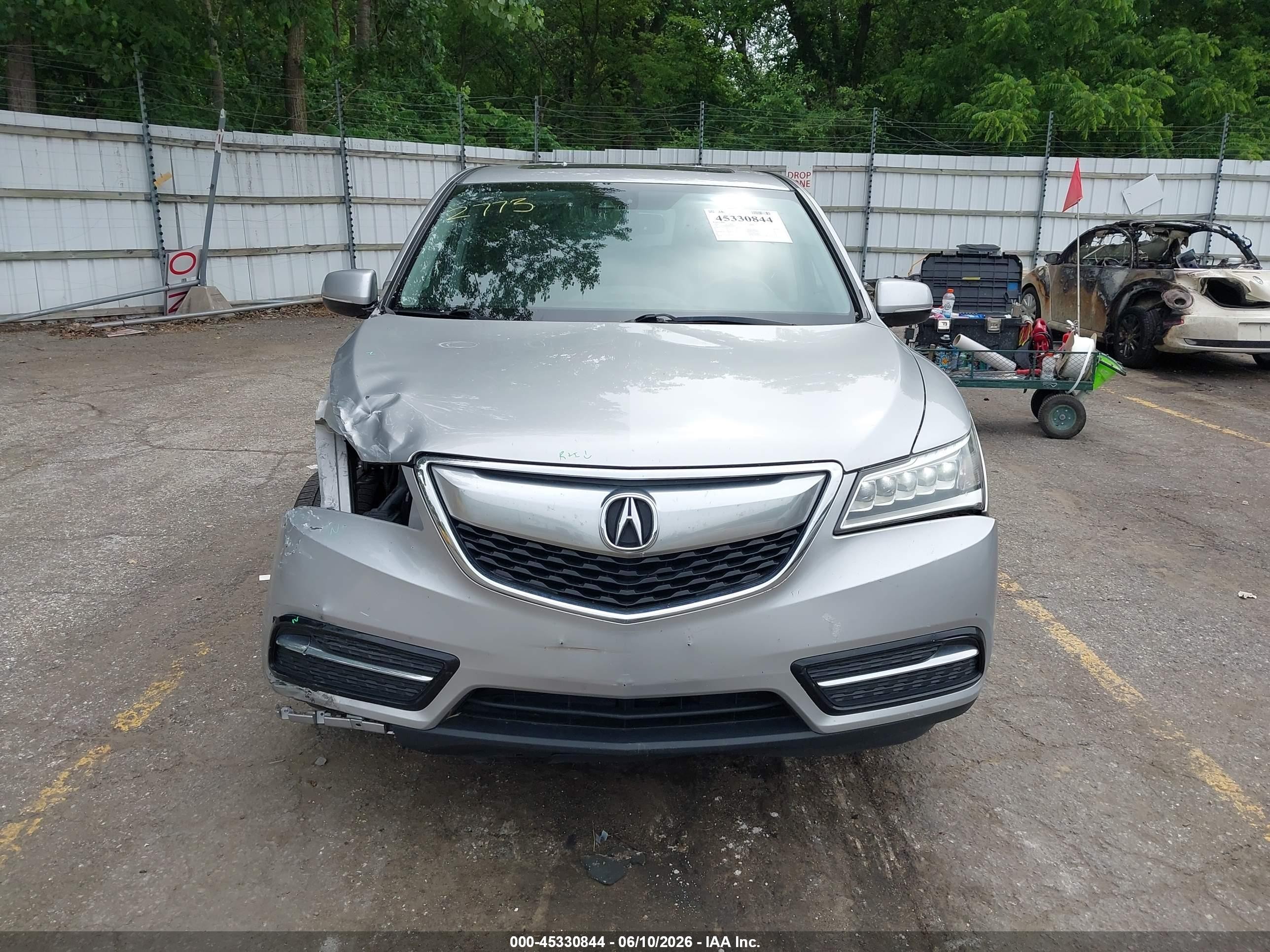 2015 Acura Mdx Technology Package Silver vin: 5FRYD4H48FB009656
