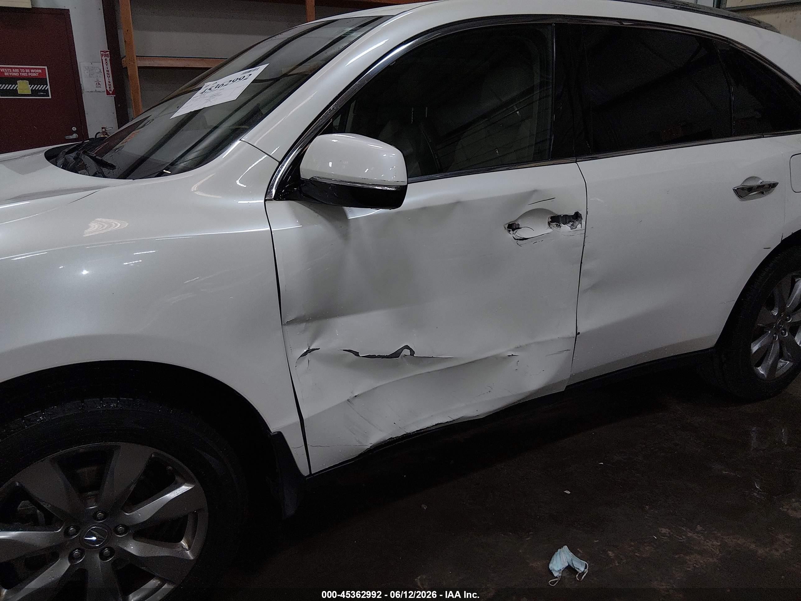 2015 Acura Mdx Advance Pkg W/entertainment Pkg White vin: 5FRYD4H87FB024006