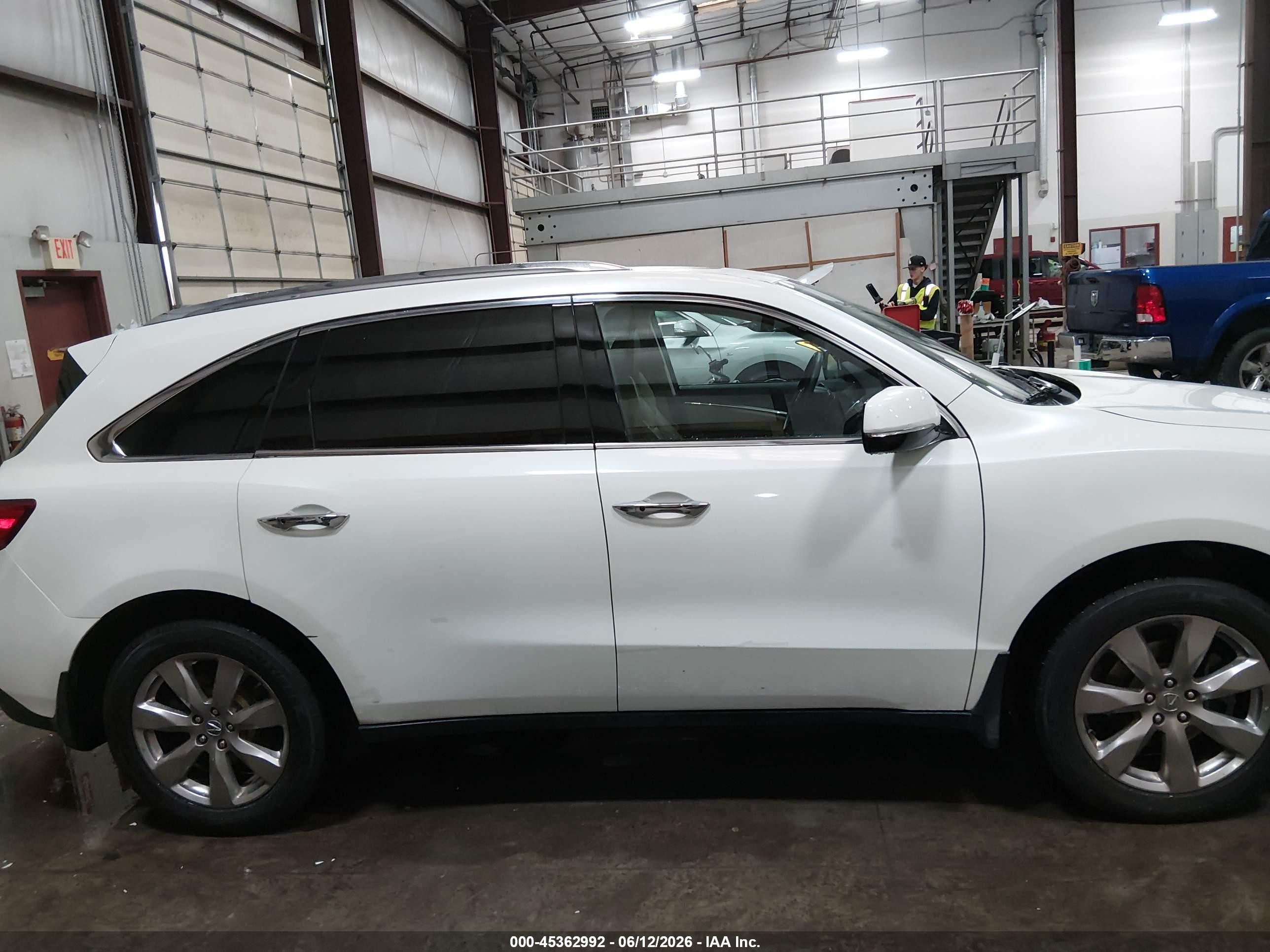 2015 Acura Mdx Advance Pkg W/entertainment Pkg White vin: 5FRYD4H87FB024006