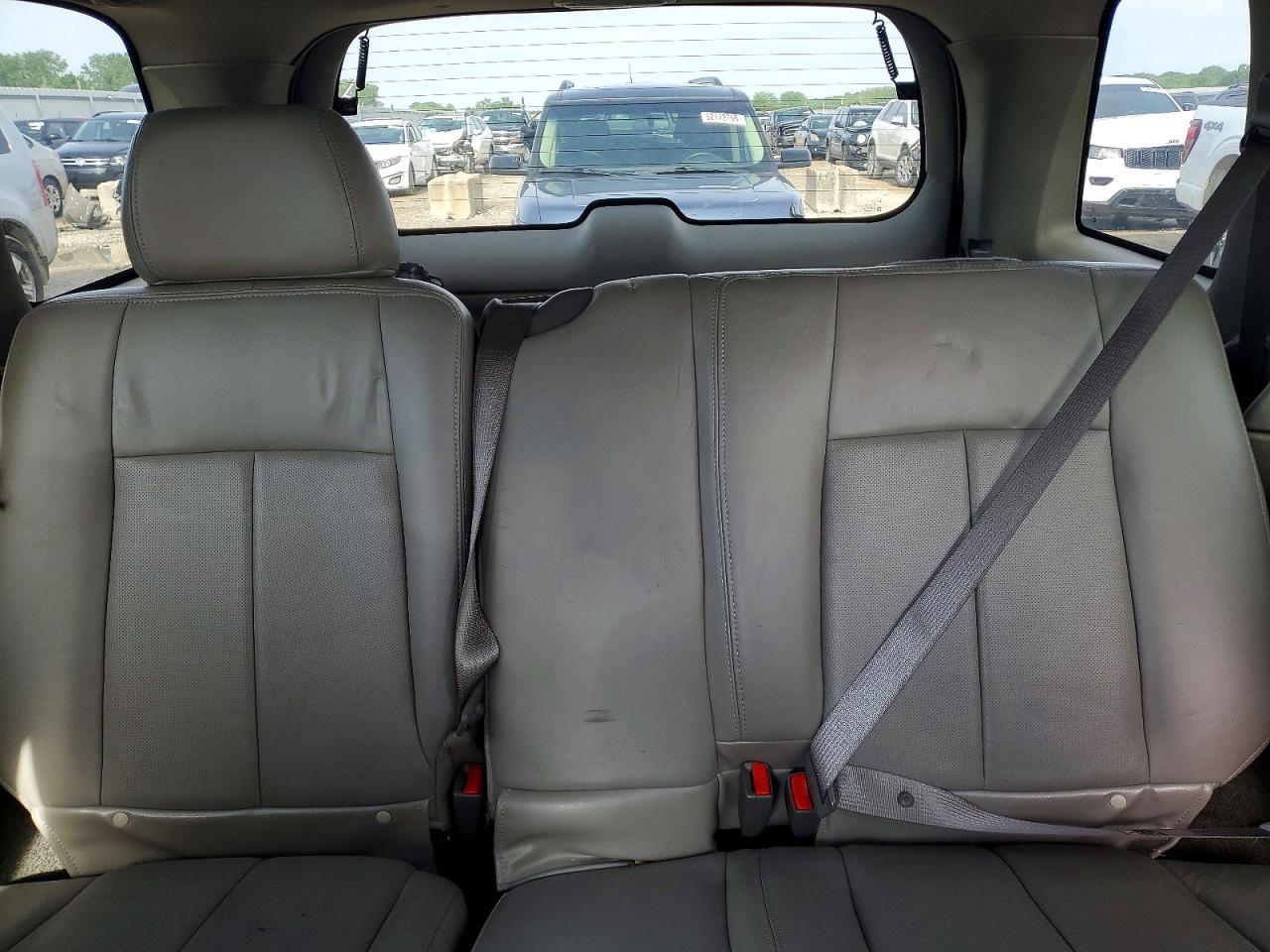 2004 Buick Rainier Silver vin: 5GADT13S142265887