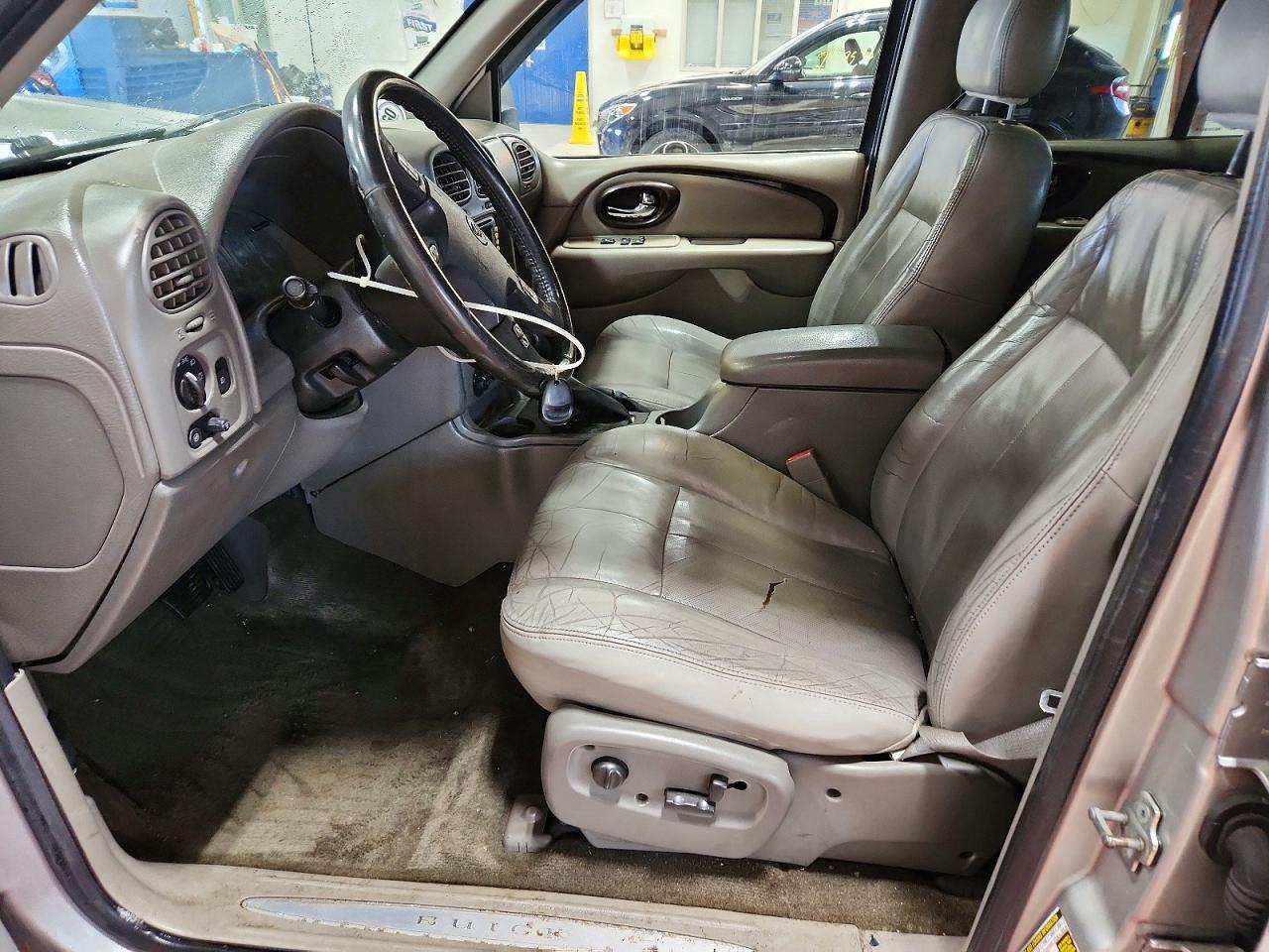 2004 Buick Rainier Cxl Silver vin: 5GADT13S642271071