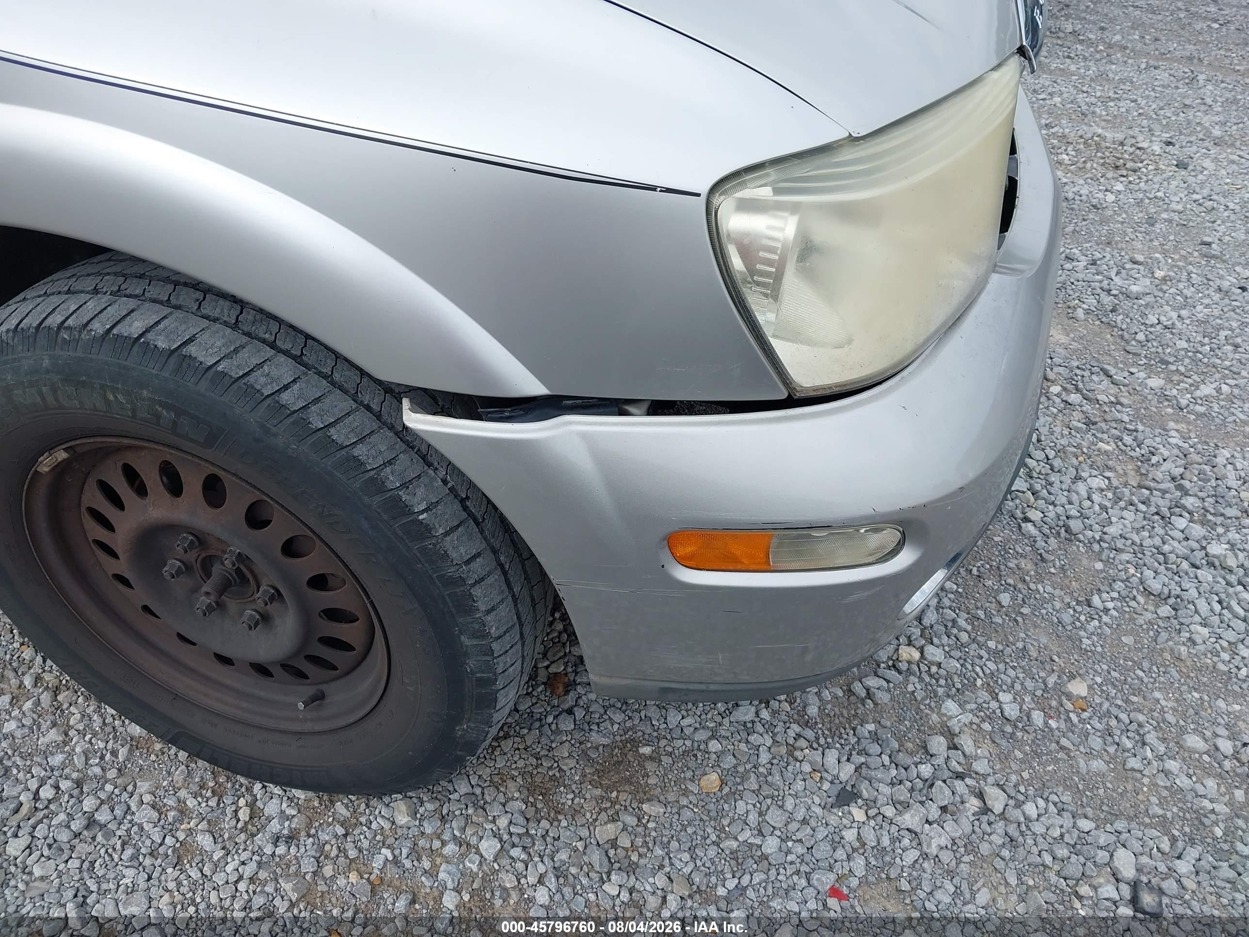 2004 Buick Rainier Cxl Silver vin: 5GADT13S742284590