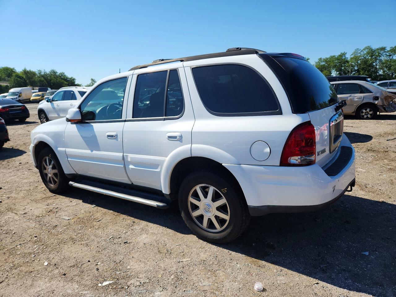 2005 Buick Rainier Cxl White vin: 5GADT13S752248657