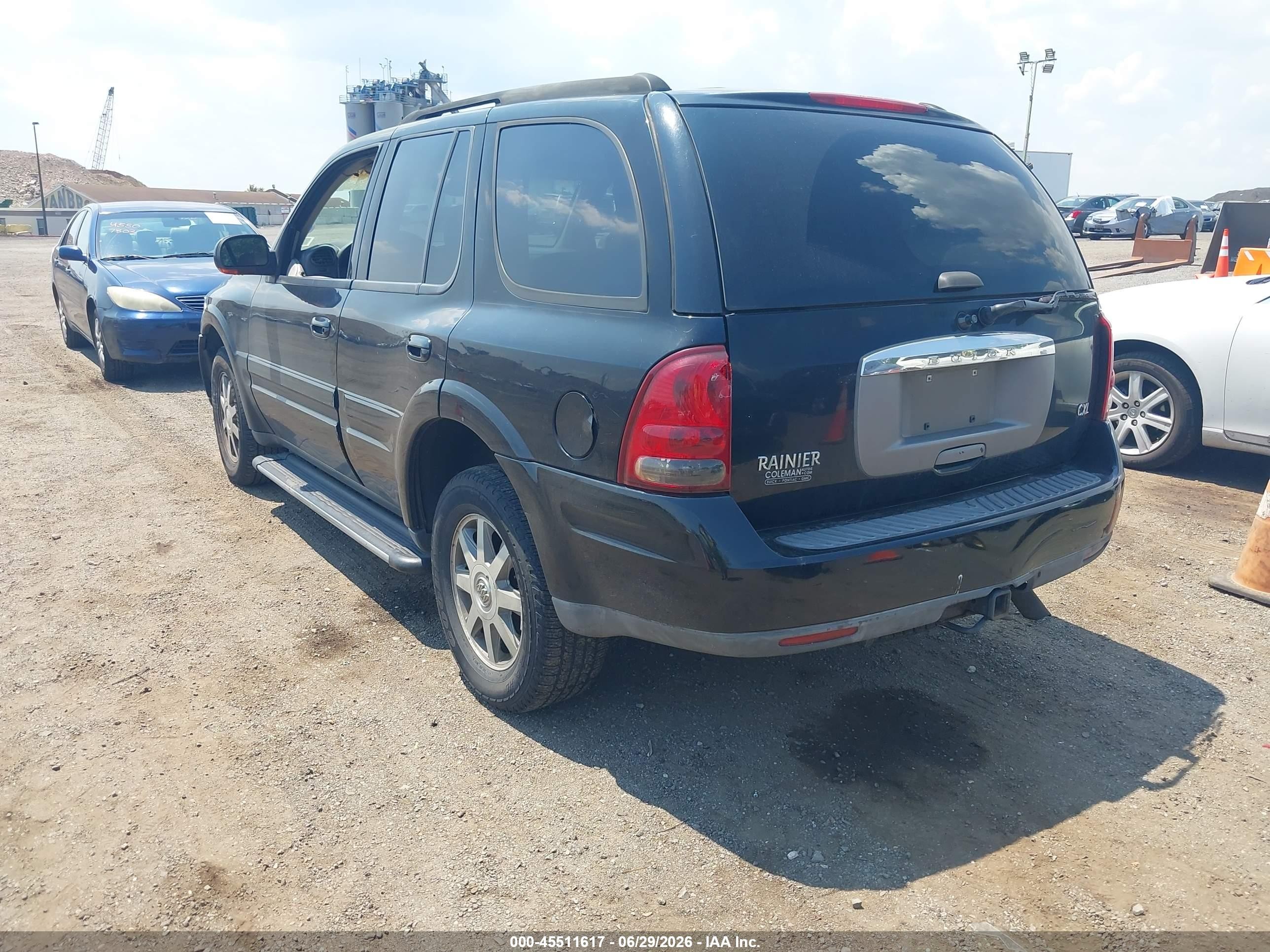 2004 Buick Rainier Cxl Black vin: 5GADT13S842419608