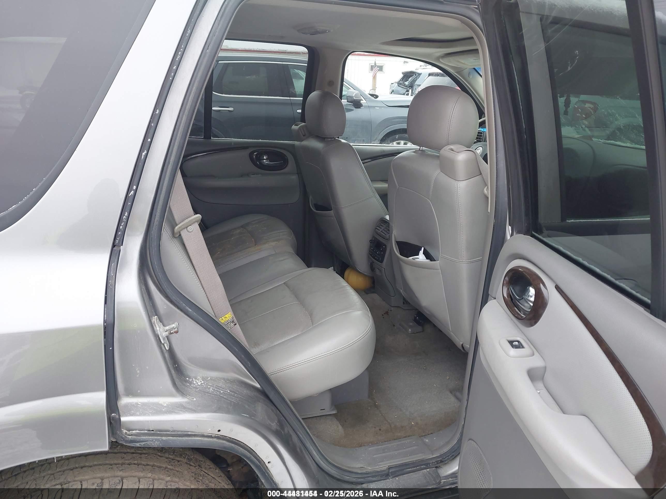 2005 Buick Rainier Cxl Gray vin: 5GADT13S952322662