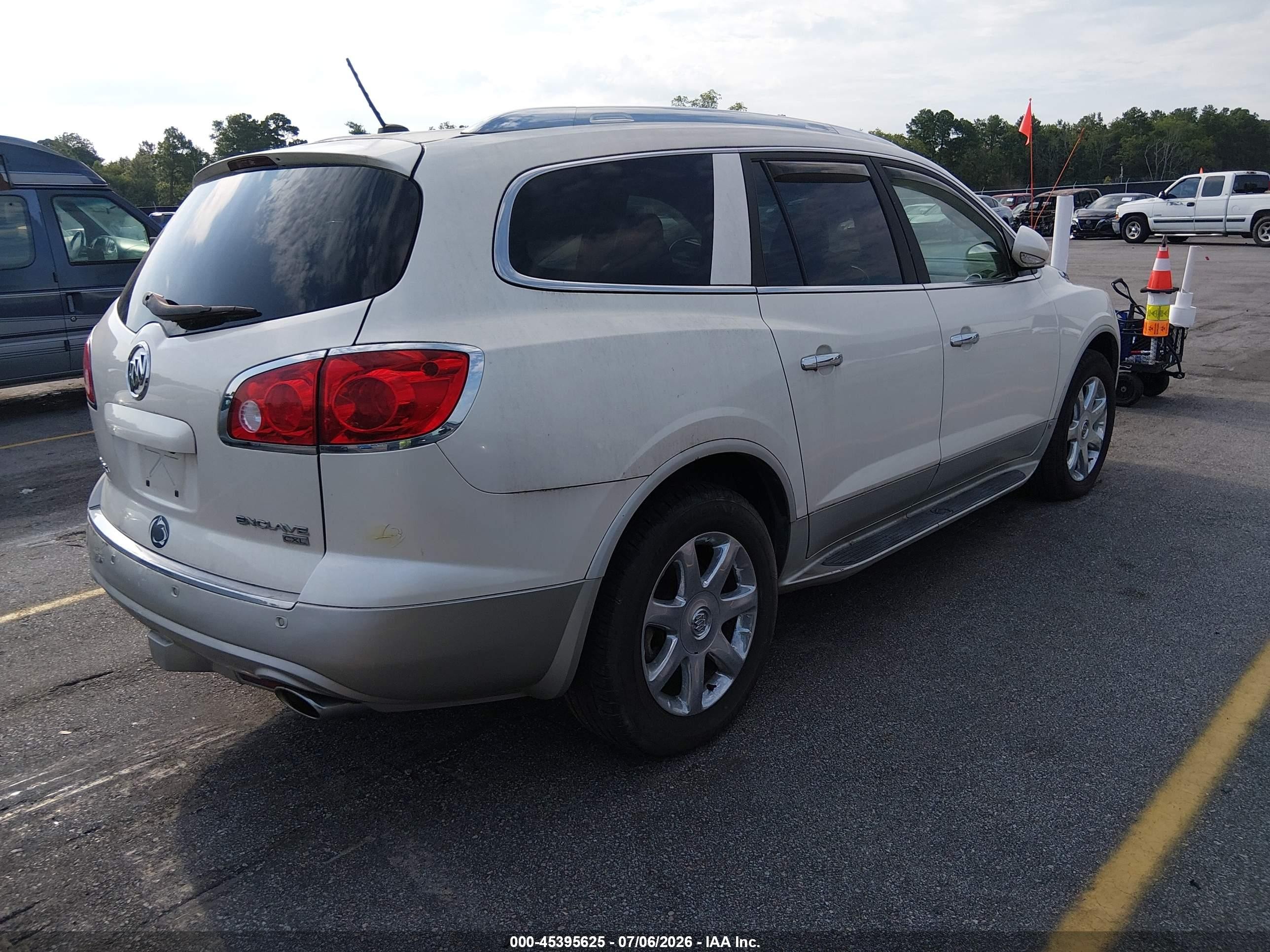 2008 Buick Enclave Cxl White vin: 5GAER23718J255974