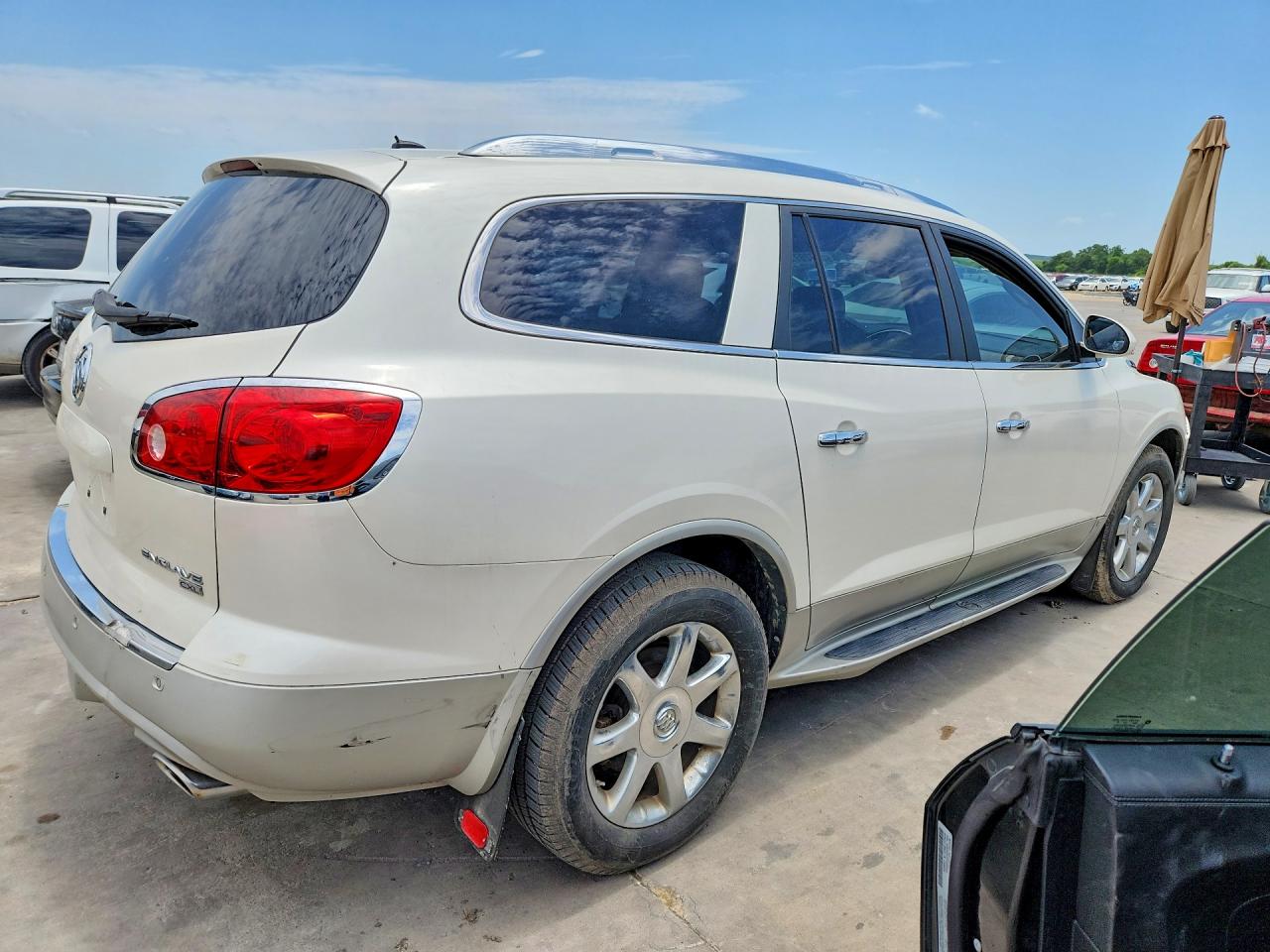2008 Buick Enclave Cxl White vin: 5GAER23728J105520