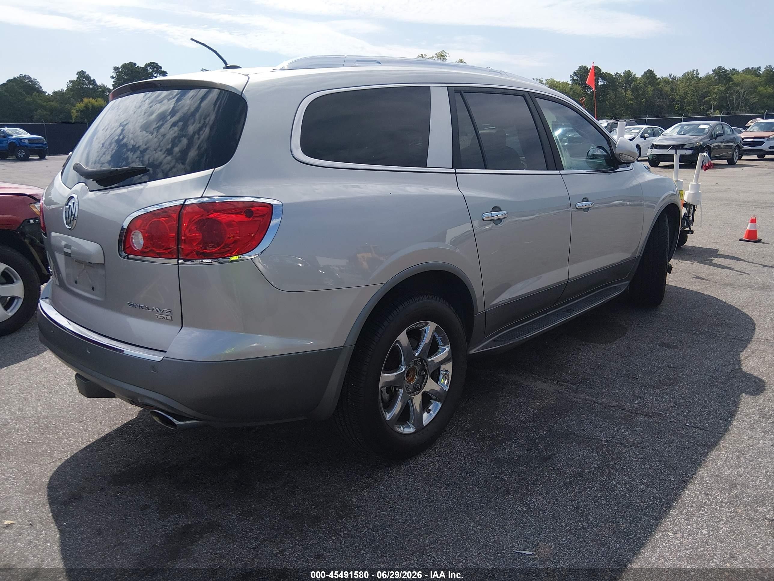 2008 Buick Enclave Cxl Silver vin: 5GAER23728J107154