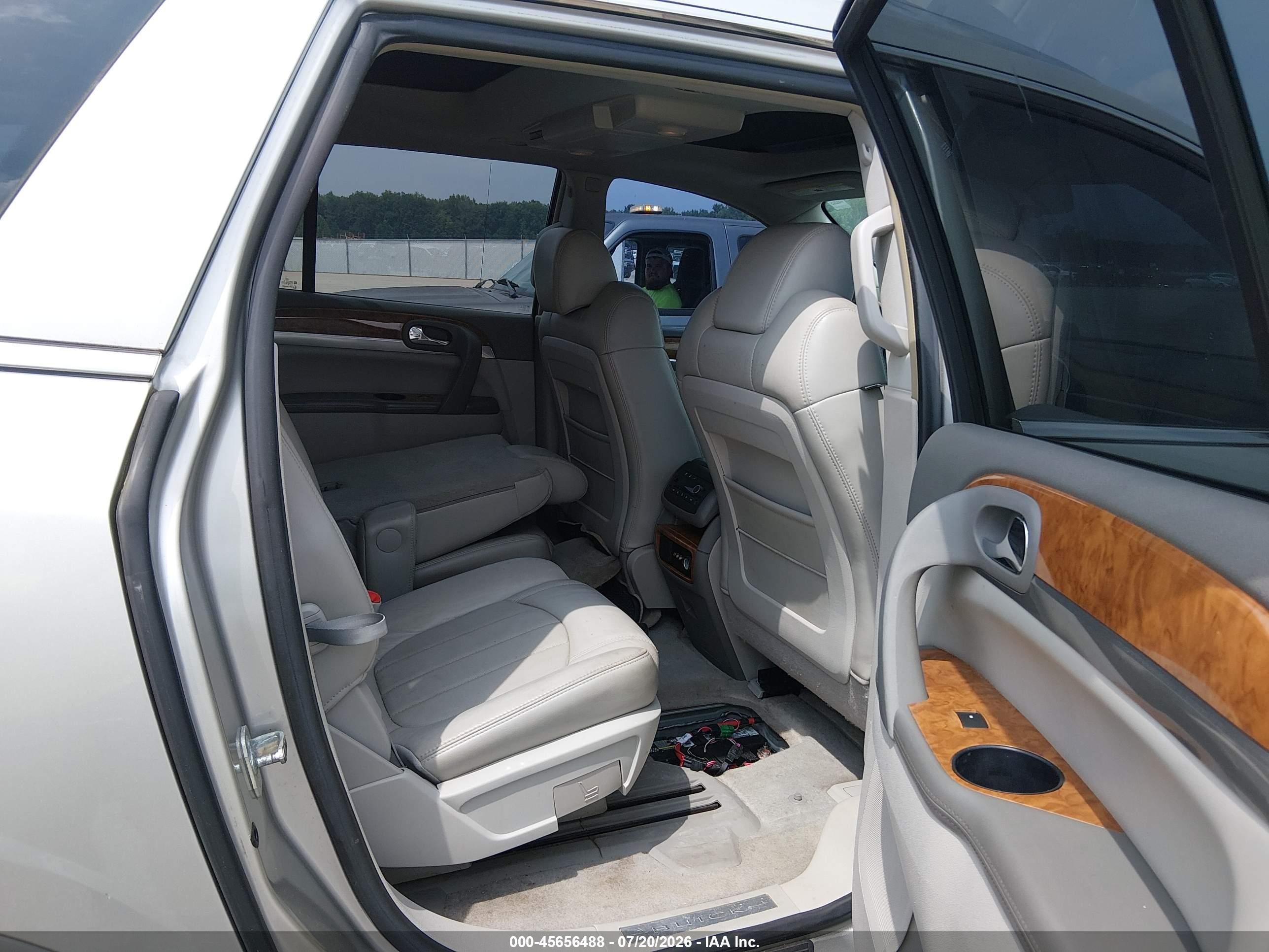 2008 Buick Enclave Cxl Silver vin: 5GAER23748J151639