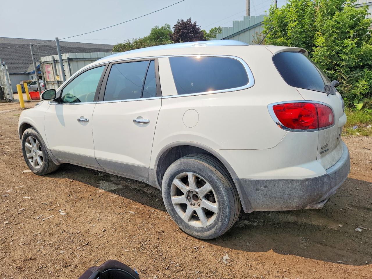 2008 Buick Enclave Cxl White vin: 5GAER23768J102930