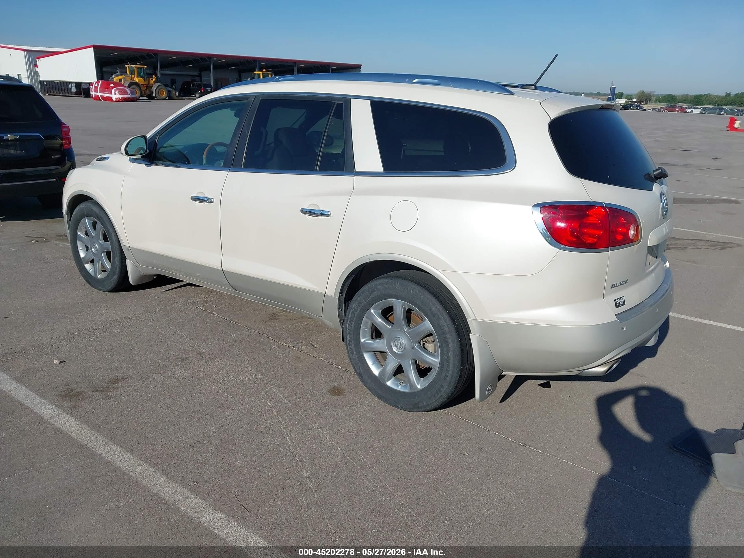 2008 Buick Enclave Cxl White vin: 5GAER23768J116584