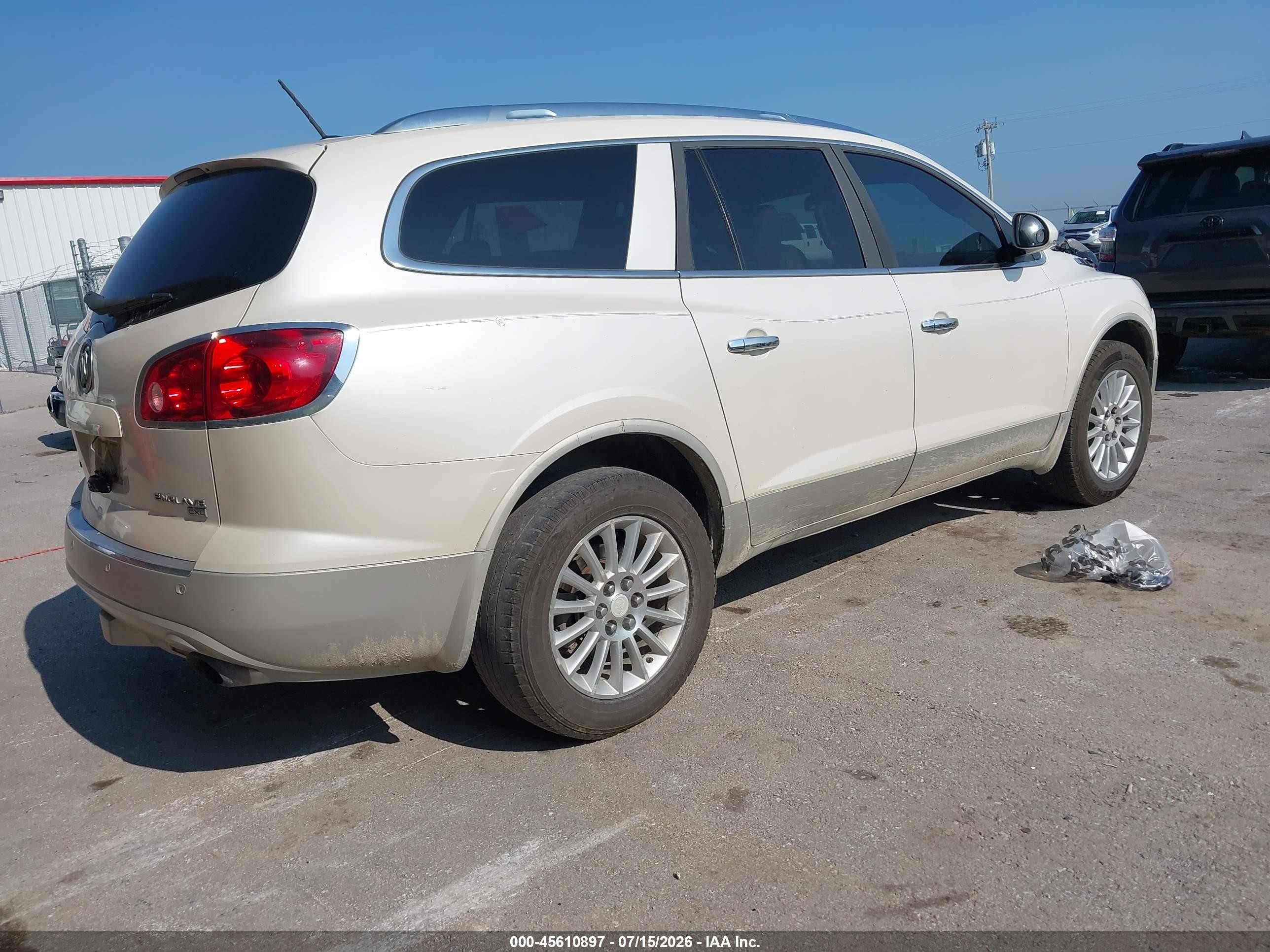 2008 Buick Enclave Cxl White vin: 5GAER237X8J191644
