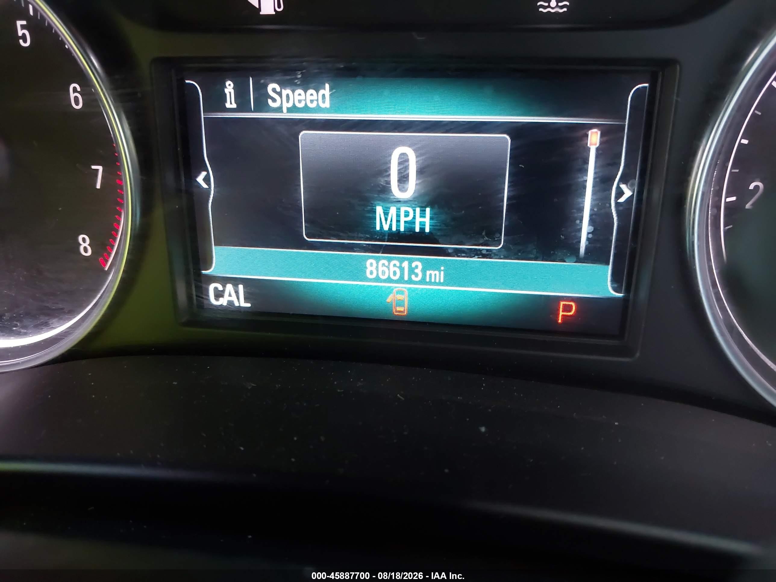 2018 Buick Enclave Essence Silver vin: 5GAERBKW0JJ161857