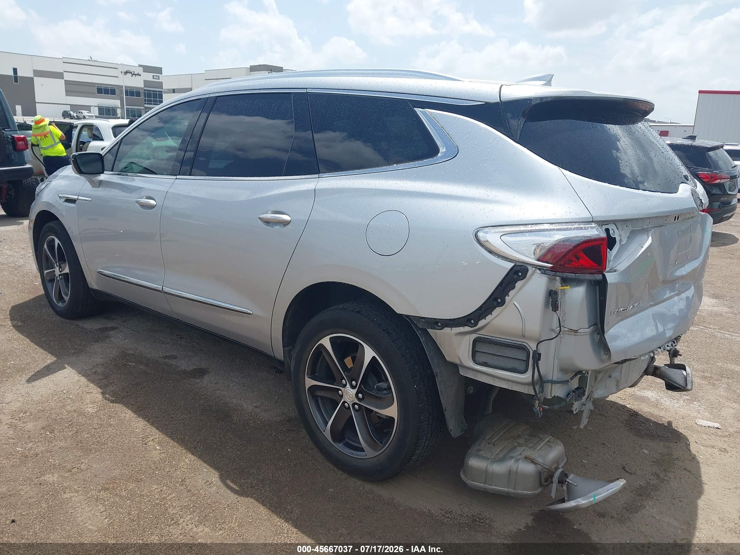 2022 Buick Enclave Fwd Essence Silver vin: 5GAERBKW0NJ164988