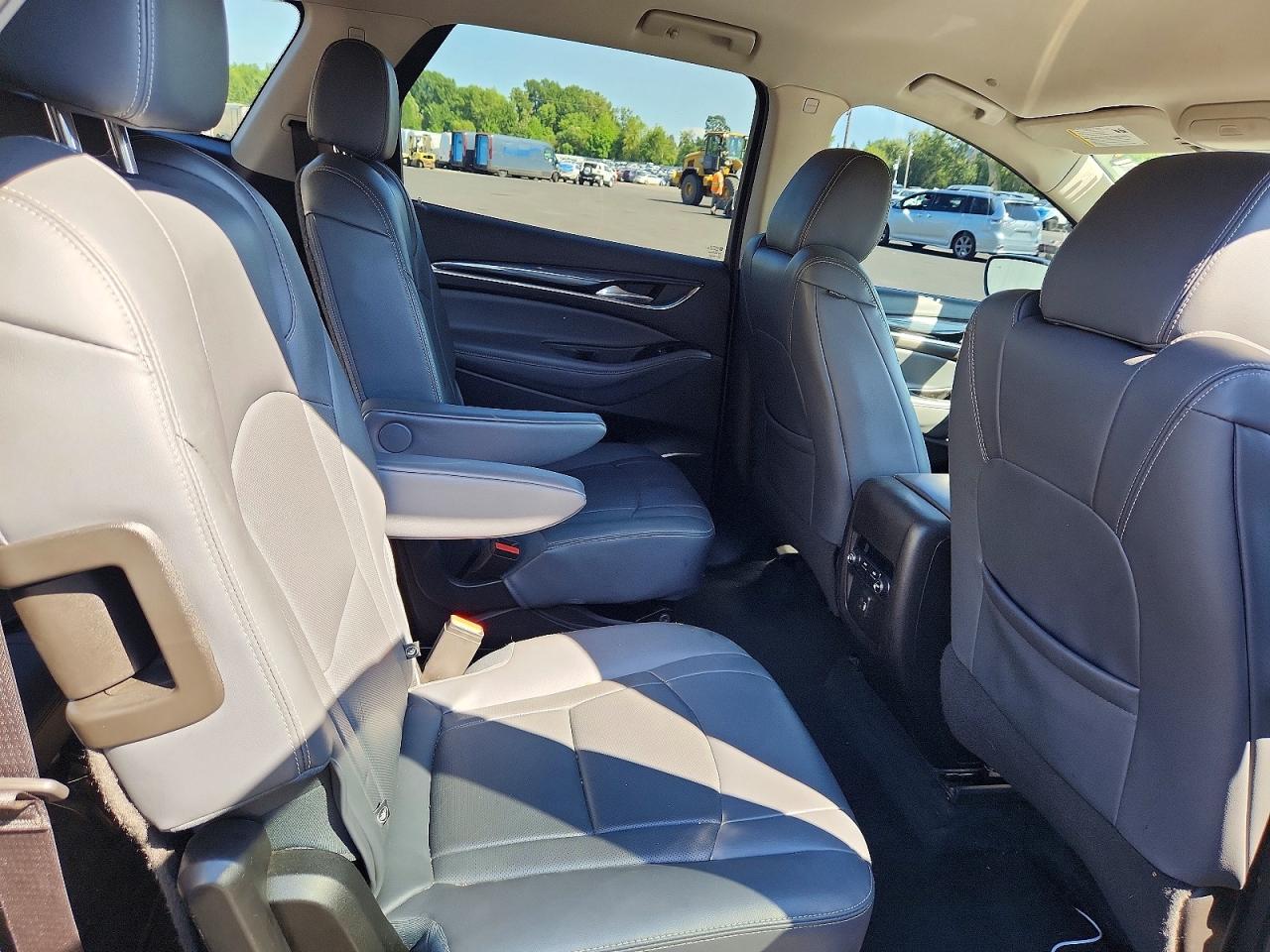 2019 Buick Enclave Essence Gray vin: 5GAERBKW1KJ186364
