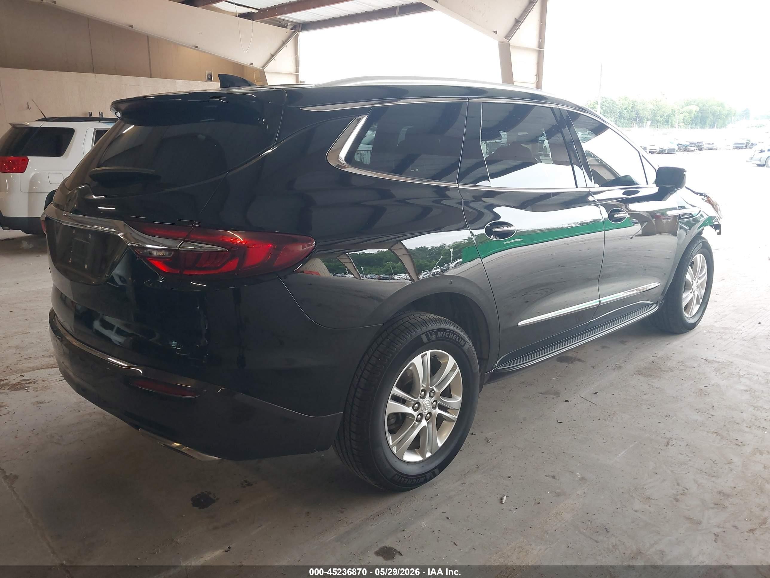2018 Buick Enclave Essence Black vin: 5GAERBKW2JJ256498