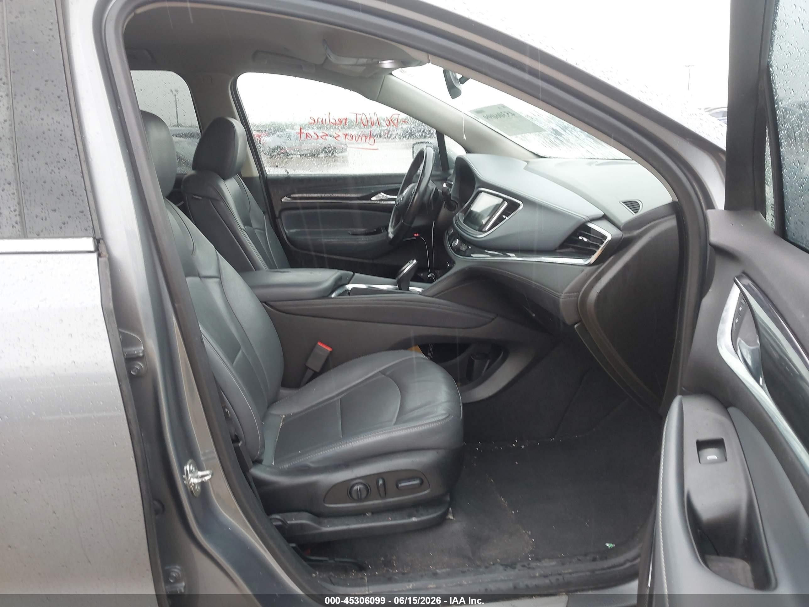 2019 Buick Enclave Fwd Essence Серый vin: 5GAERBKW4KJ260182