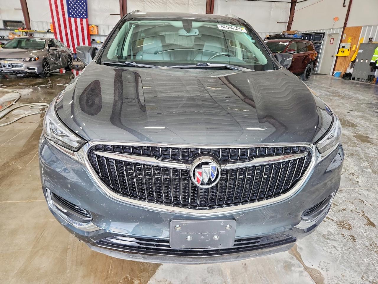 2018 Buick Enclave Essence Gray vin: 5GAERBKW7JJ197223