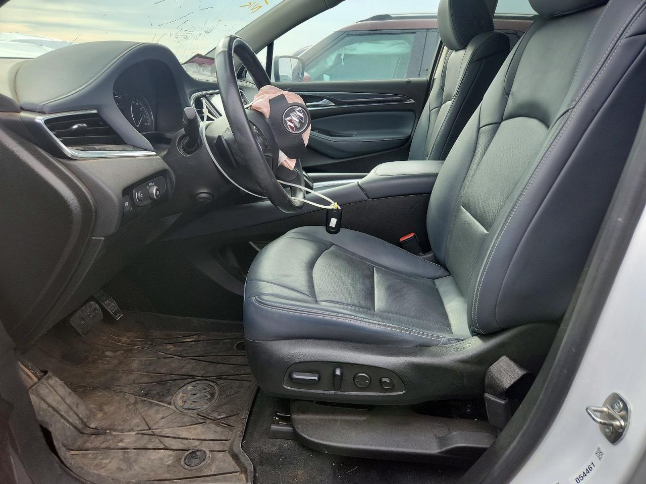 2021 Buick Enclave Premium Белый vin: 5GAERCKW3MJ246900