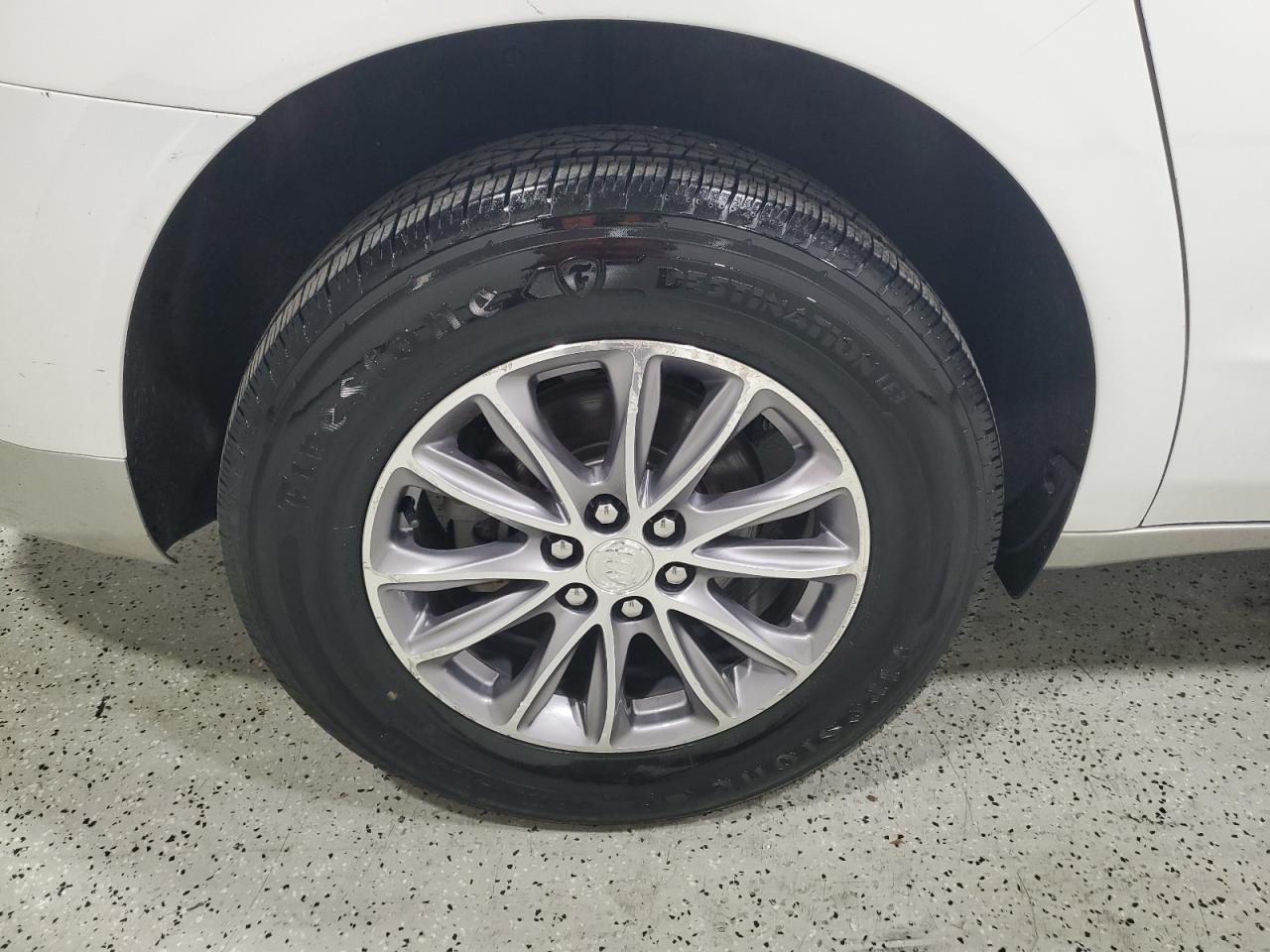 2022 Buick Enclave Premium Белый vin: 5GAERCKW7NJ125126 Damage: Right Rear Wheel, Curb Rash, > 12 Inches