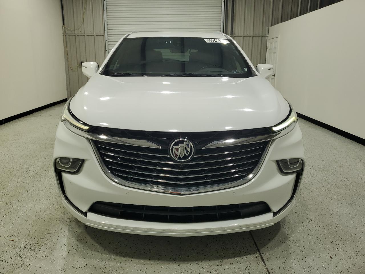 2022 Buick Enclave Premium Белый vin: 5GAERCKW7NJ125126 Damage: Hood, Chipped, 4