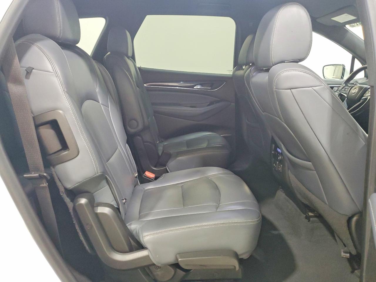 2022 Buick Enclave Premium Белый vin: 5GAERCKW7NJ125126