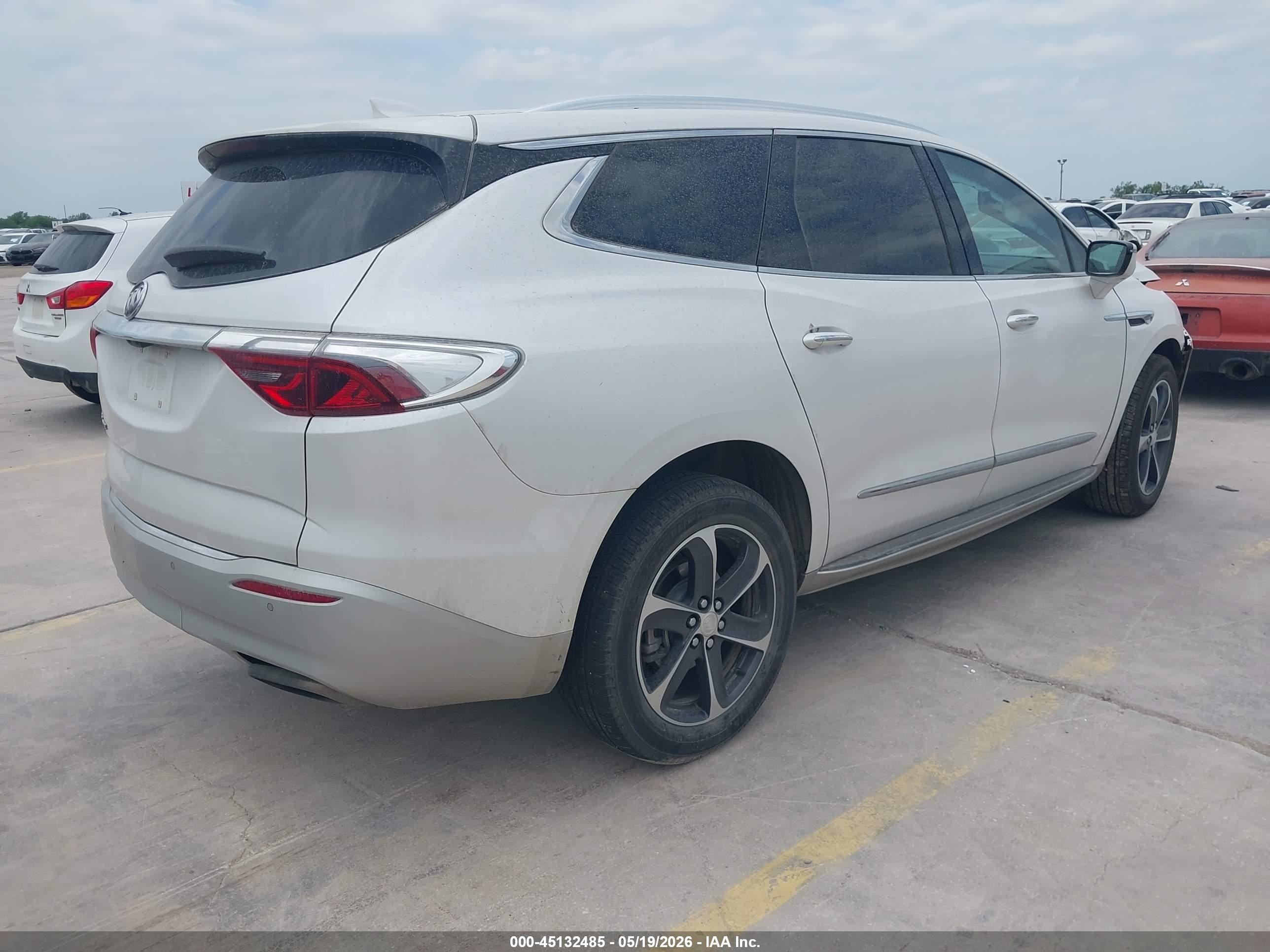 2022 Buick Enclave Fwd Premium Белый vin: 5GAERCKWXNJ185272