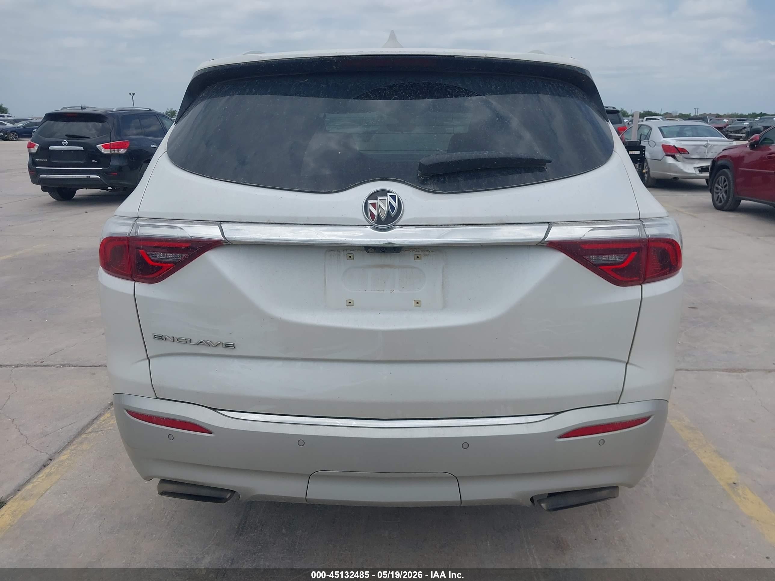 2022 Buick Enclave Fwd Premium Белый vin: 5GAERCKWXNJ185272