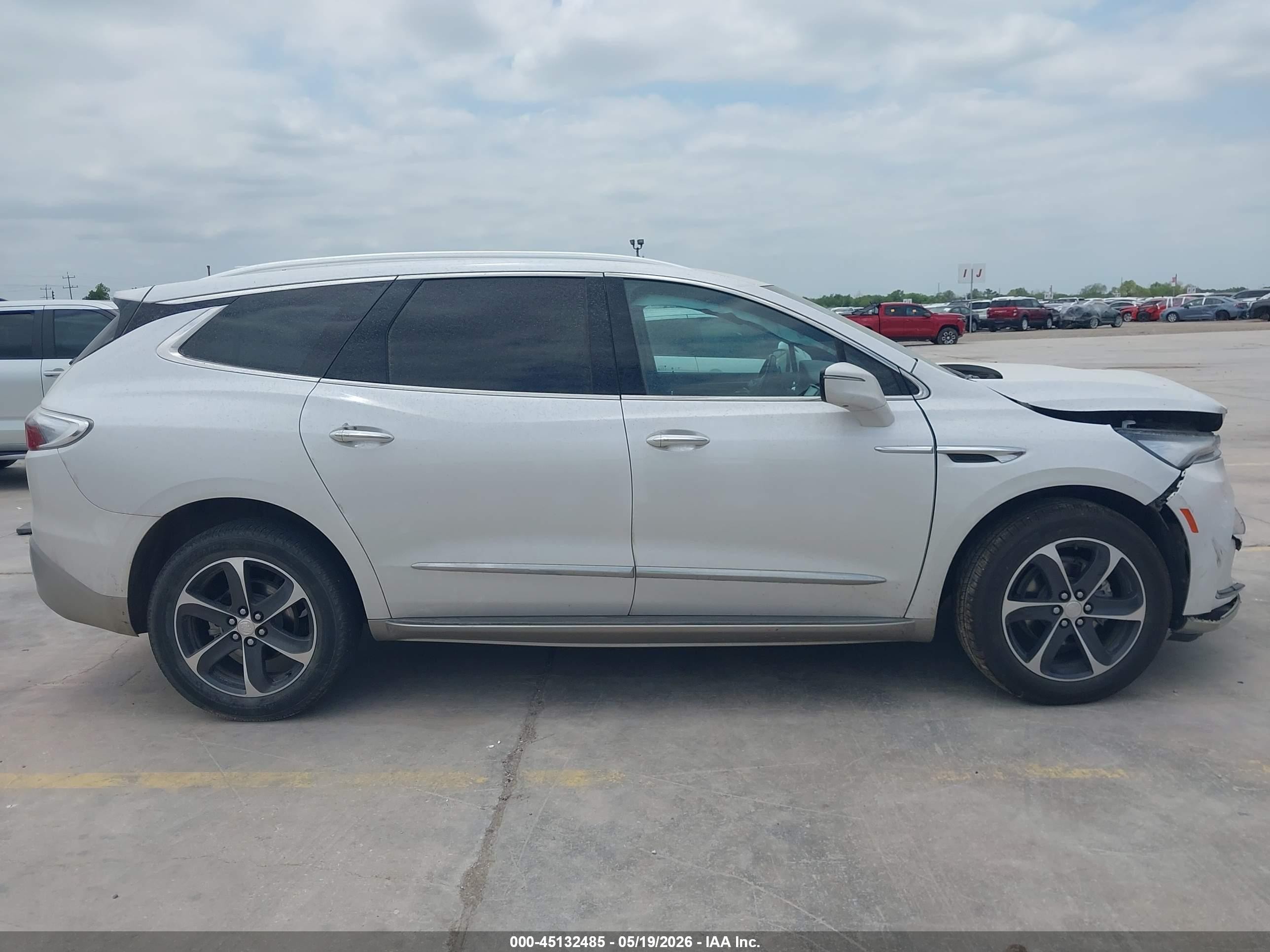 2022 Buick Enclave Fwd Premium Белый vin: 5GAERCKWXNJ185272