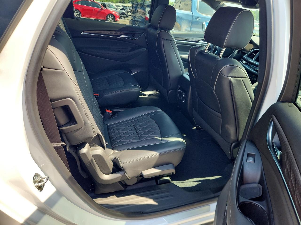2024 Buick Enclave Avenir Белый vin: 5GAERDKW7RJ124652