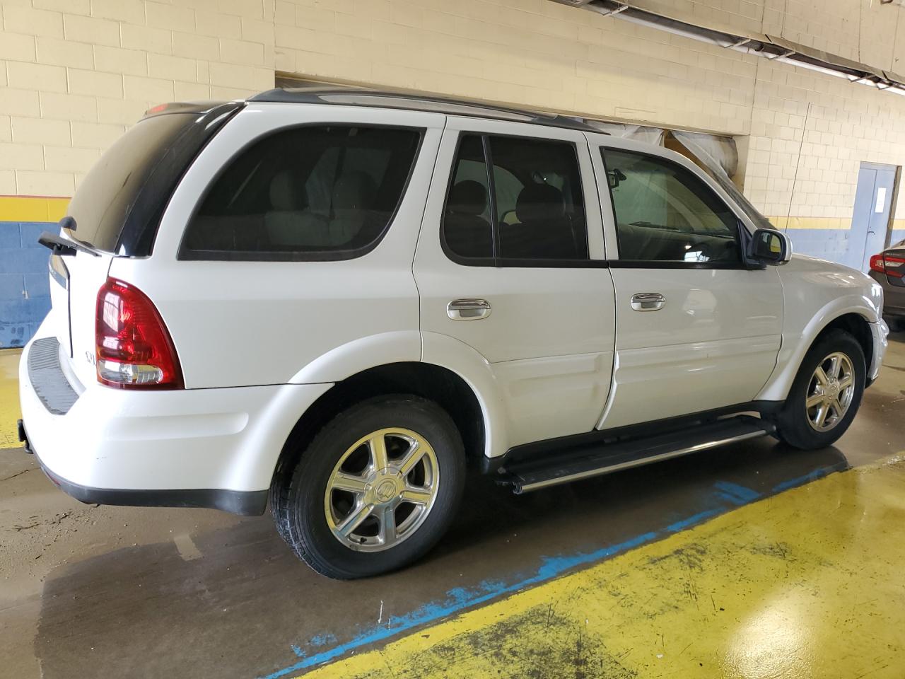 2006 Buick Rainier Cxl Белый vin: 5GAET13M862219210 Damage: Right Front Tire, Worn, Replacement Required
