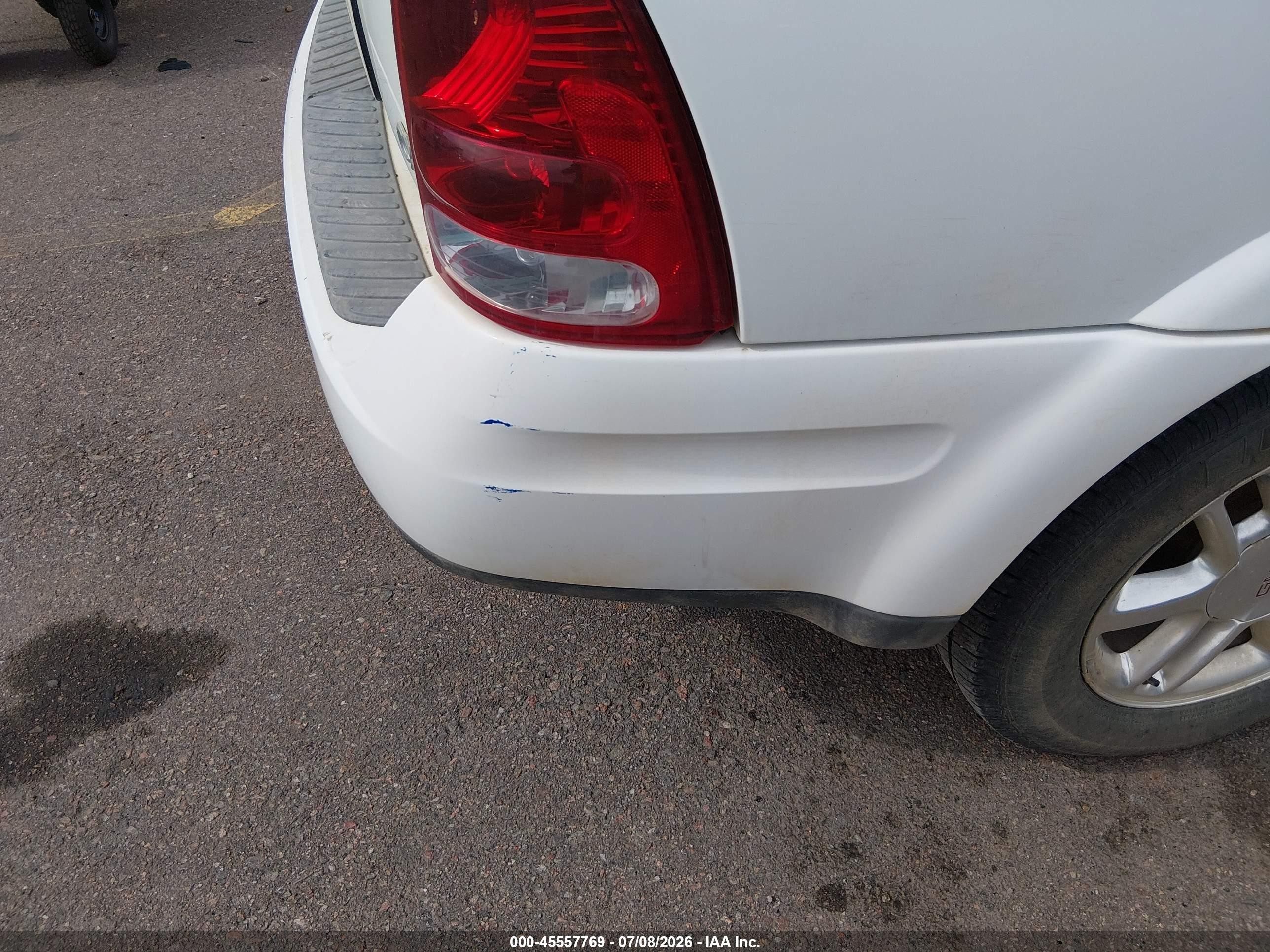 2006 Buick Rainier Cxl White vin: 5GAET13M862229137