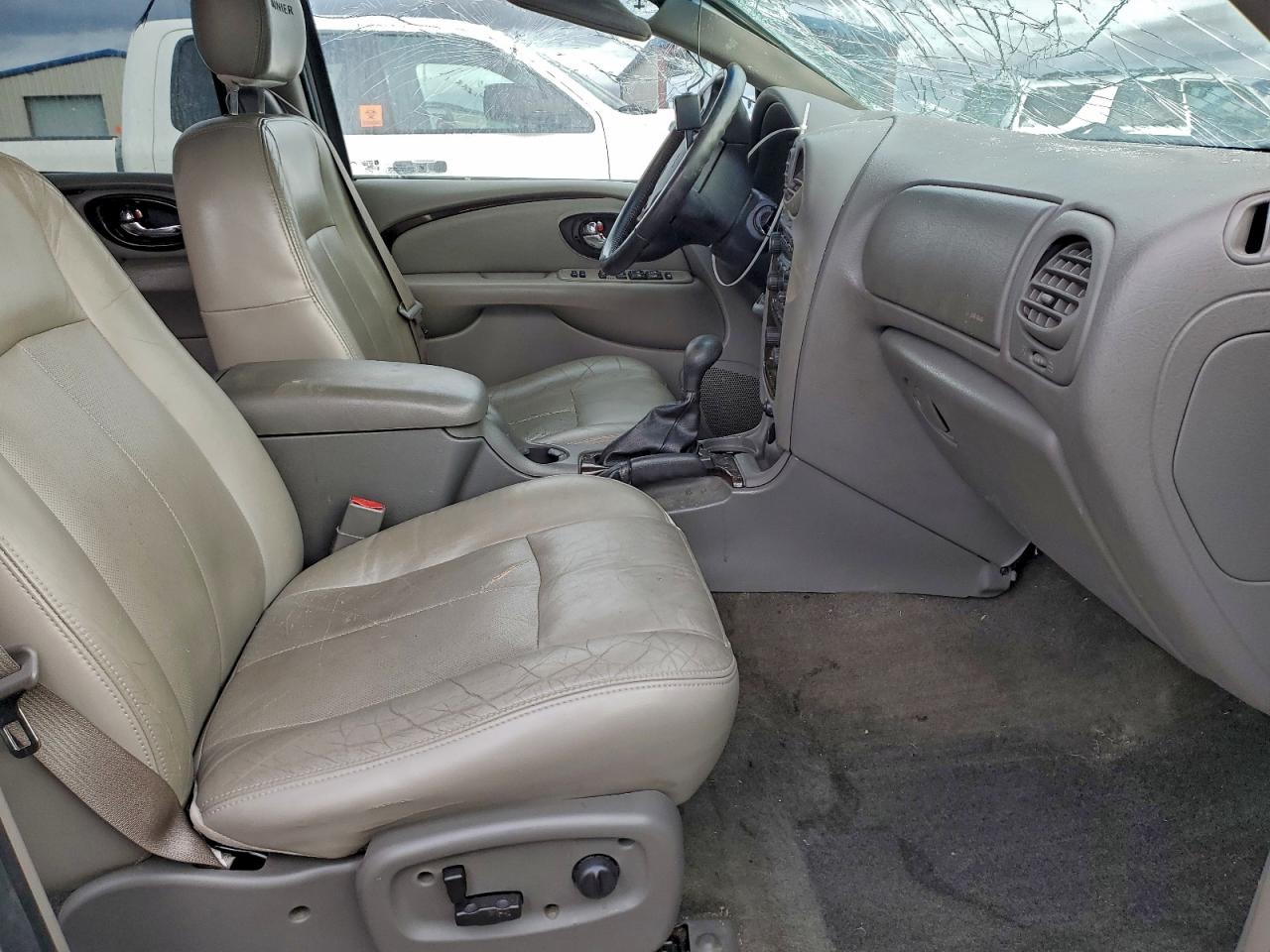 2004 Buick Rainier Cxl White vin: 5GAET13P242201762