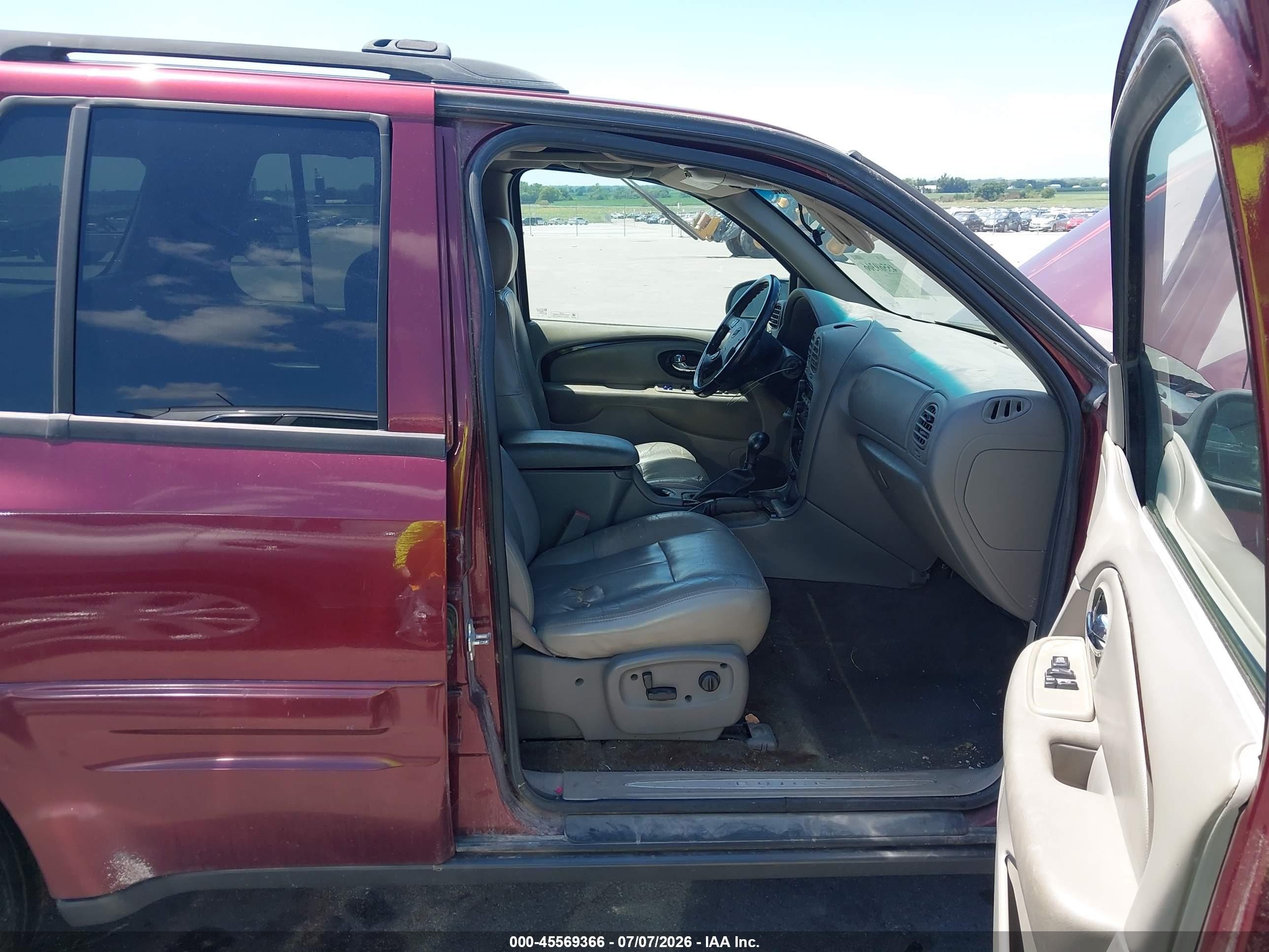2004 Buick Rainier Cxl Maroon vin: 5GAET13P942262414