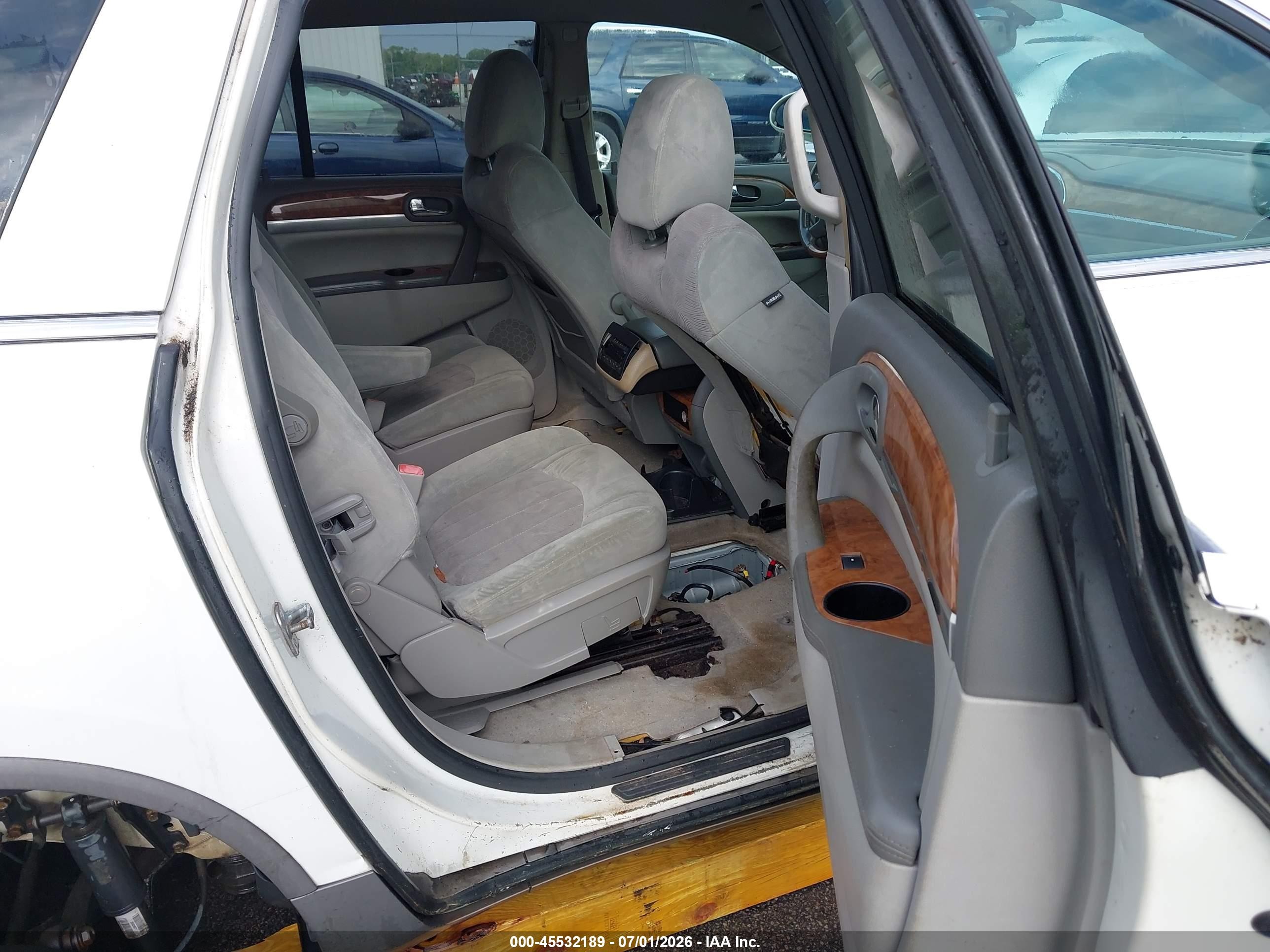 2008 Buick Enclave Cx White vin: 5GAEV13748J265680