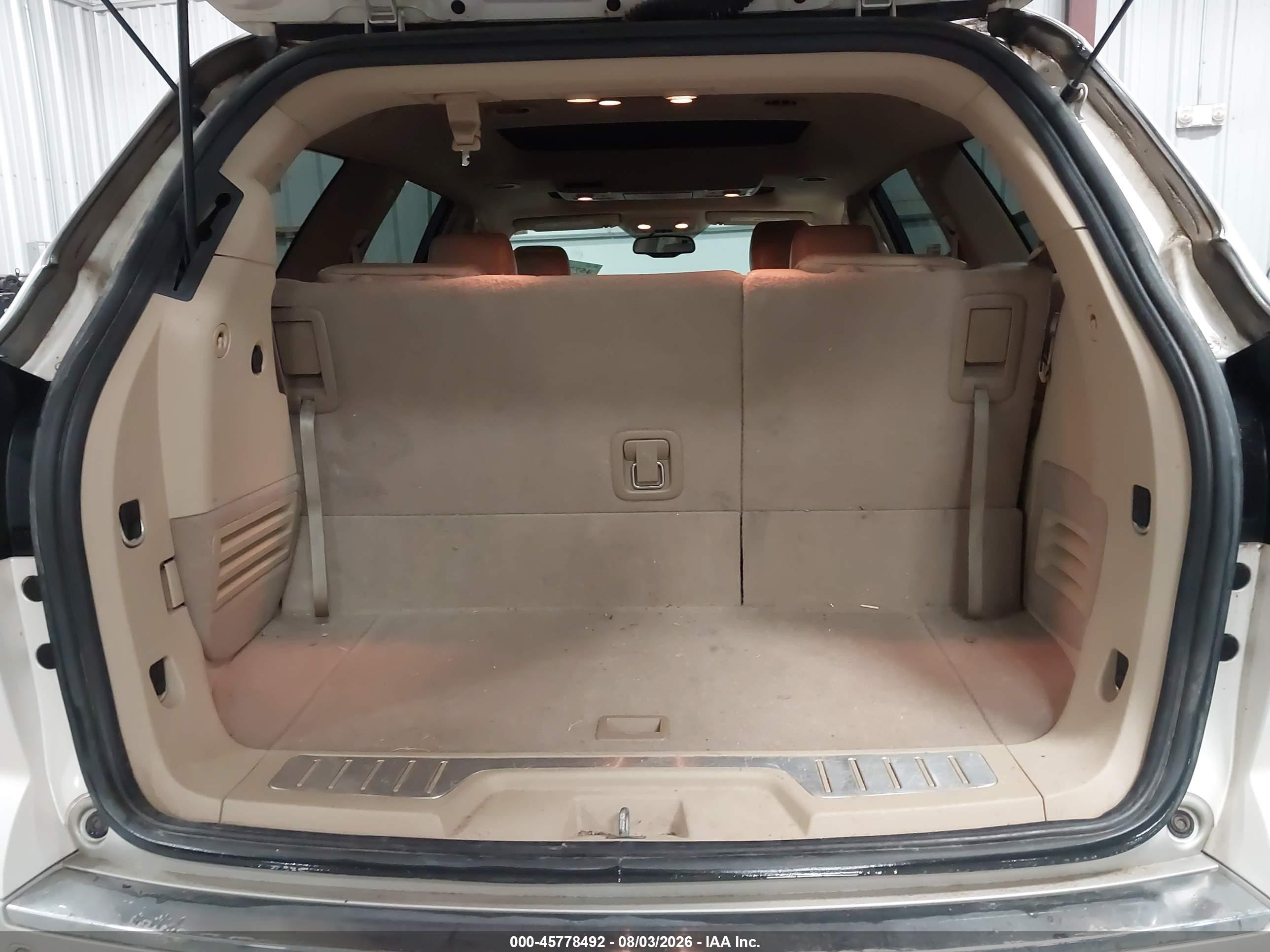 2008 Buick Enclave Cxl White vin: 5GAEV23718J258658